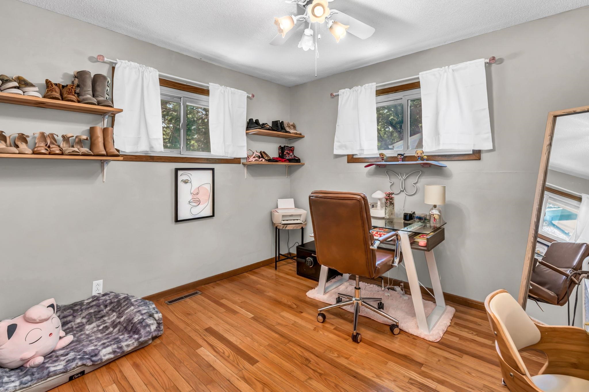 Derby, Kansas 67037, United States, 3 Bedrooms Bedrooms, ,1 BathroomBathrooms,Residential,Pending,55144