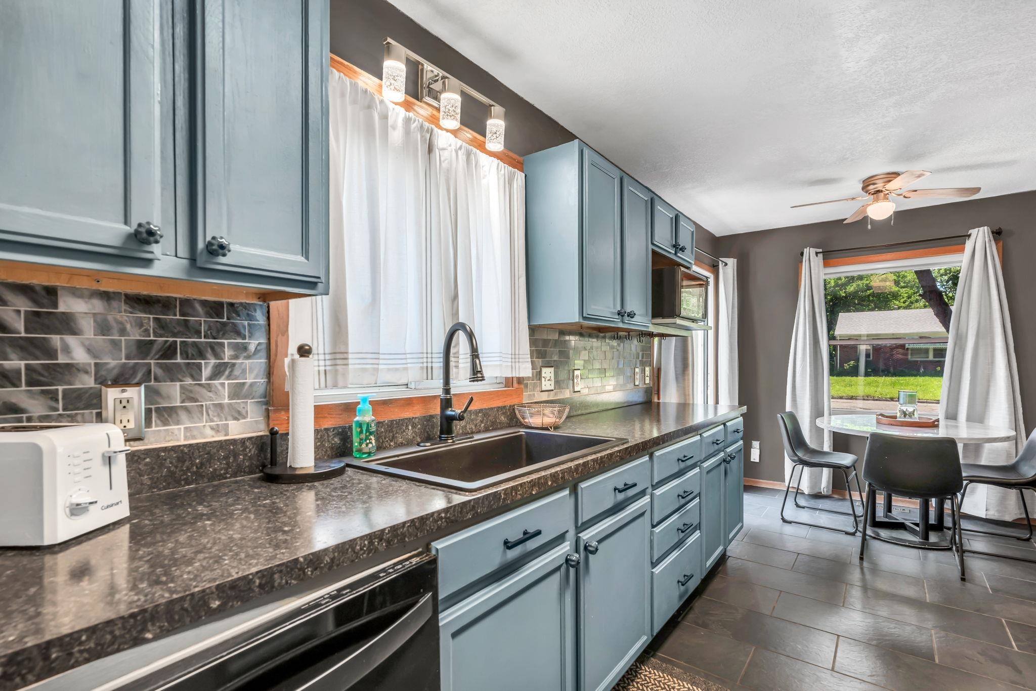 Derby, Kansas 67037, United States, 3 Bedrooms Bedrooms, ,1 BathroomBathrooms,Residential,Pending,55144