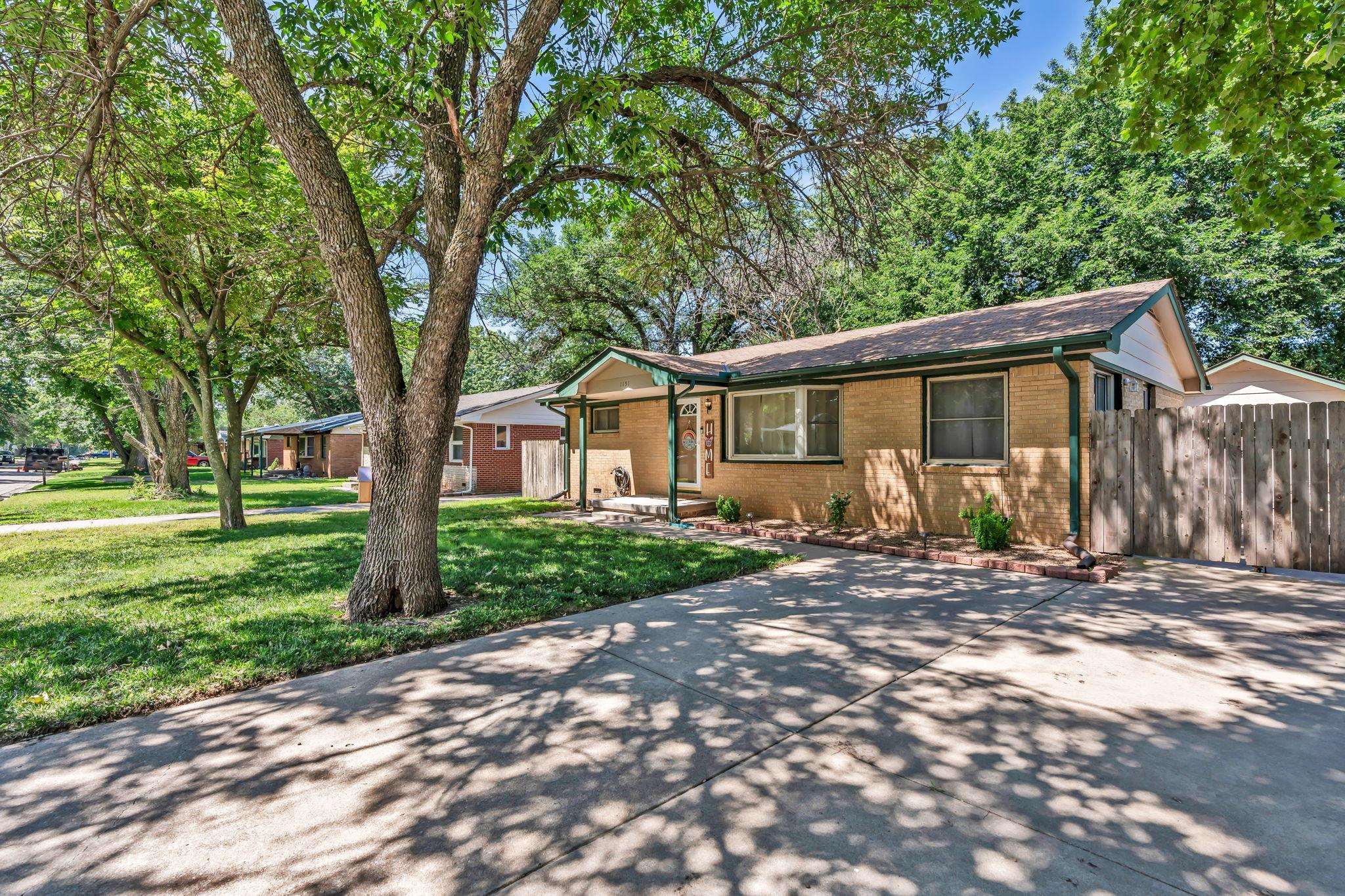 Derby, Kansas 67037, United States, 3 Bedrooms Bedrooms, ,1 BathroomBathrooms,Residential,Pending,55144