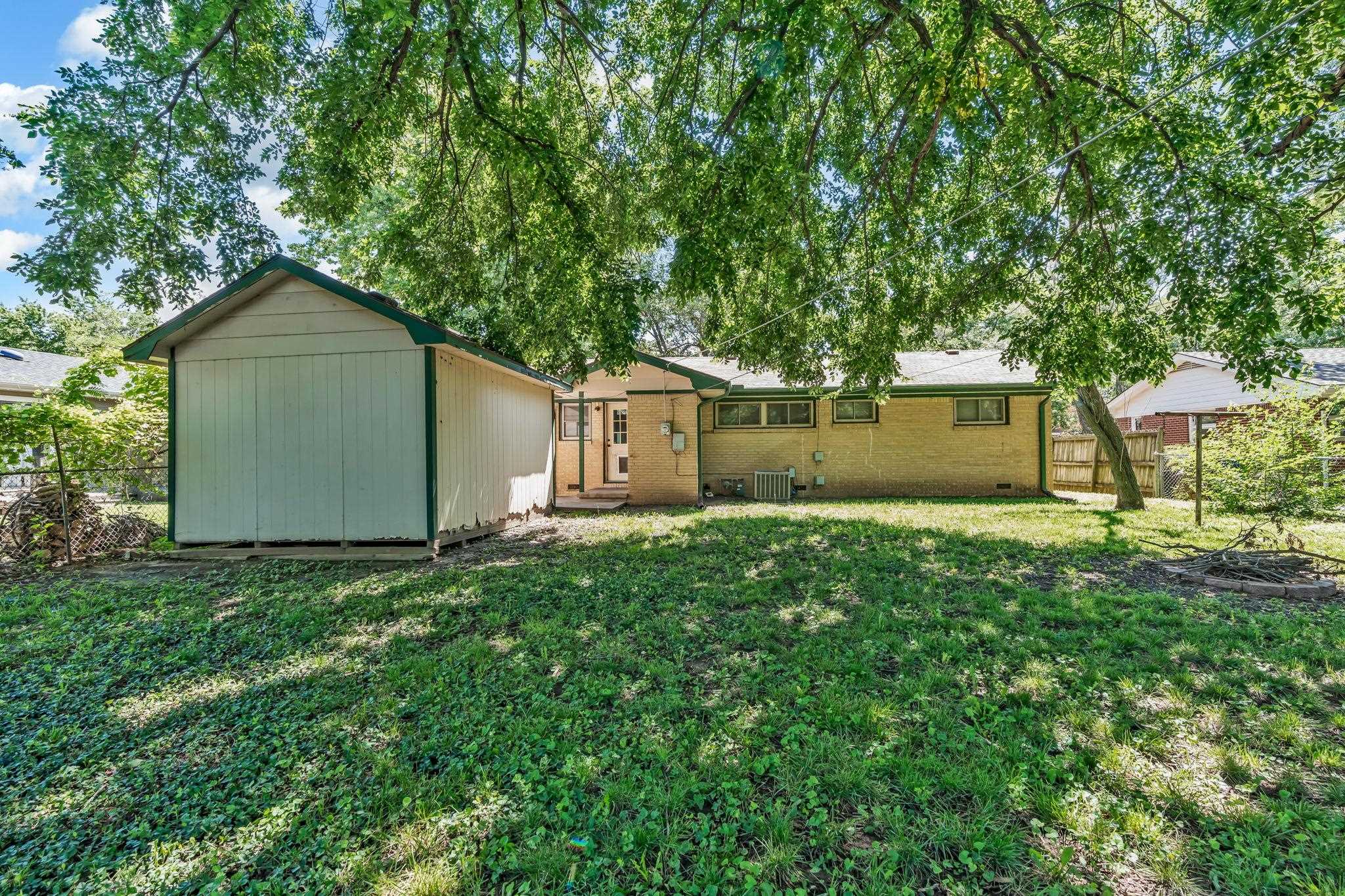 Derby, Kansas 67037, United States, 3 Bedrooms Bedrooms, ,1 BathroomBathrooms,Residential,Pending,55144