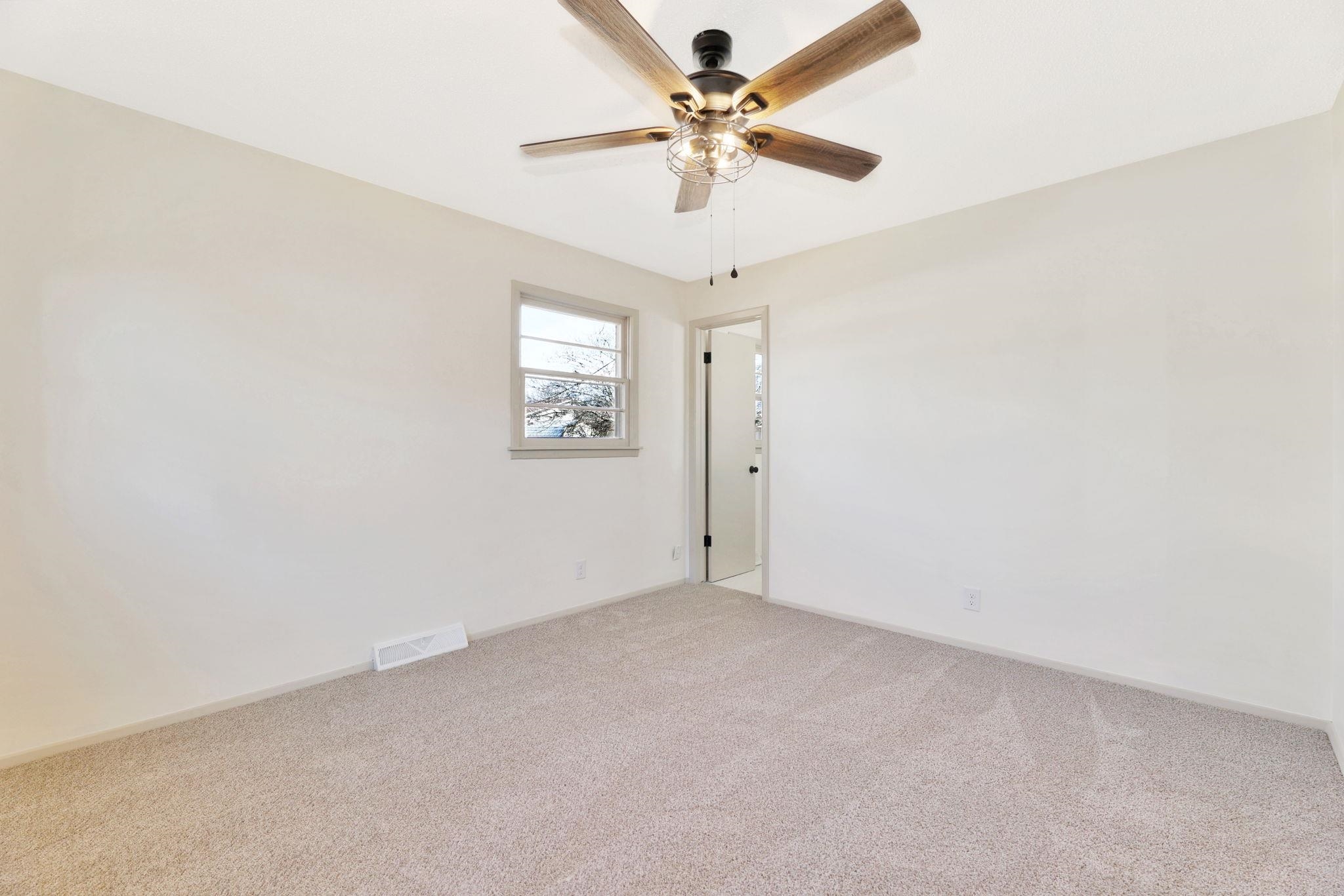 Wichita, Kansas 67207, United States, 3 Bedrooms Bedrooms, ,2 BathroomsBathrooms,Residential,Pending,65700