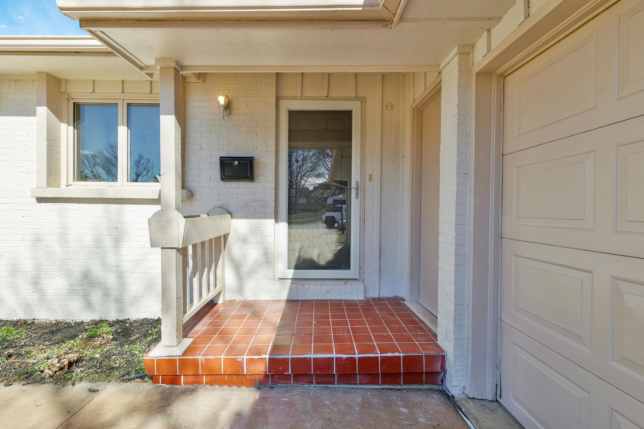 Wichita, Kansas 67207, United States, 3 Bedrooms Bedrooms, ,2 BathroomsBathrooms,Residential,Pending,65700