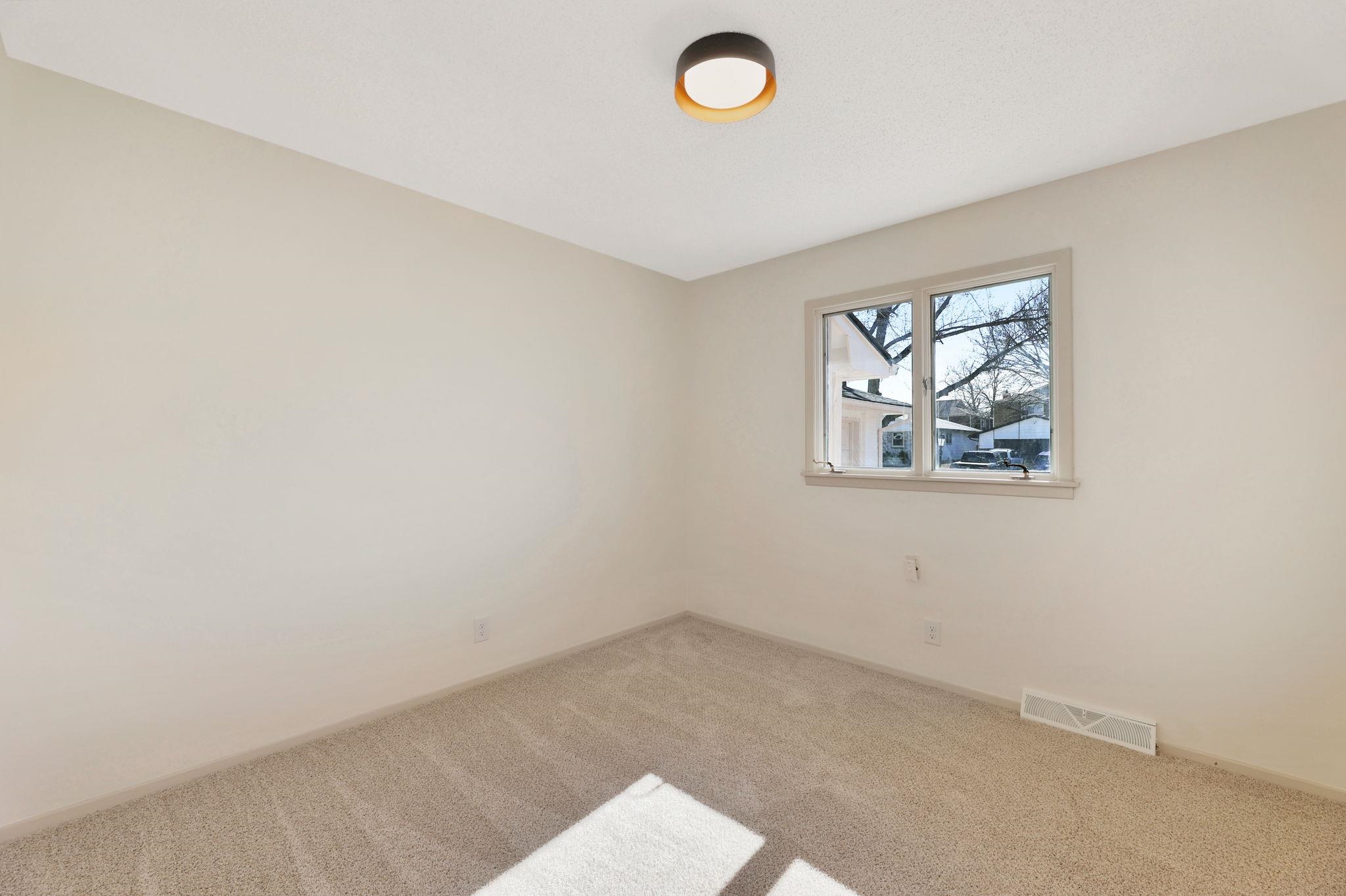 Wichita, Kansas 67207, United States, 3 Bedrooms Bedrooms, ,2 BathroomsBathrooms,Residential,Pending,65700