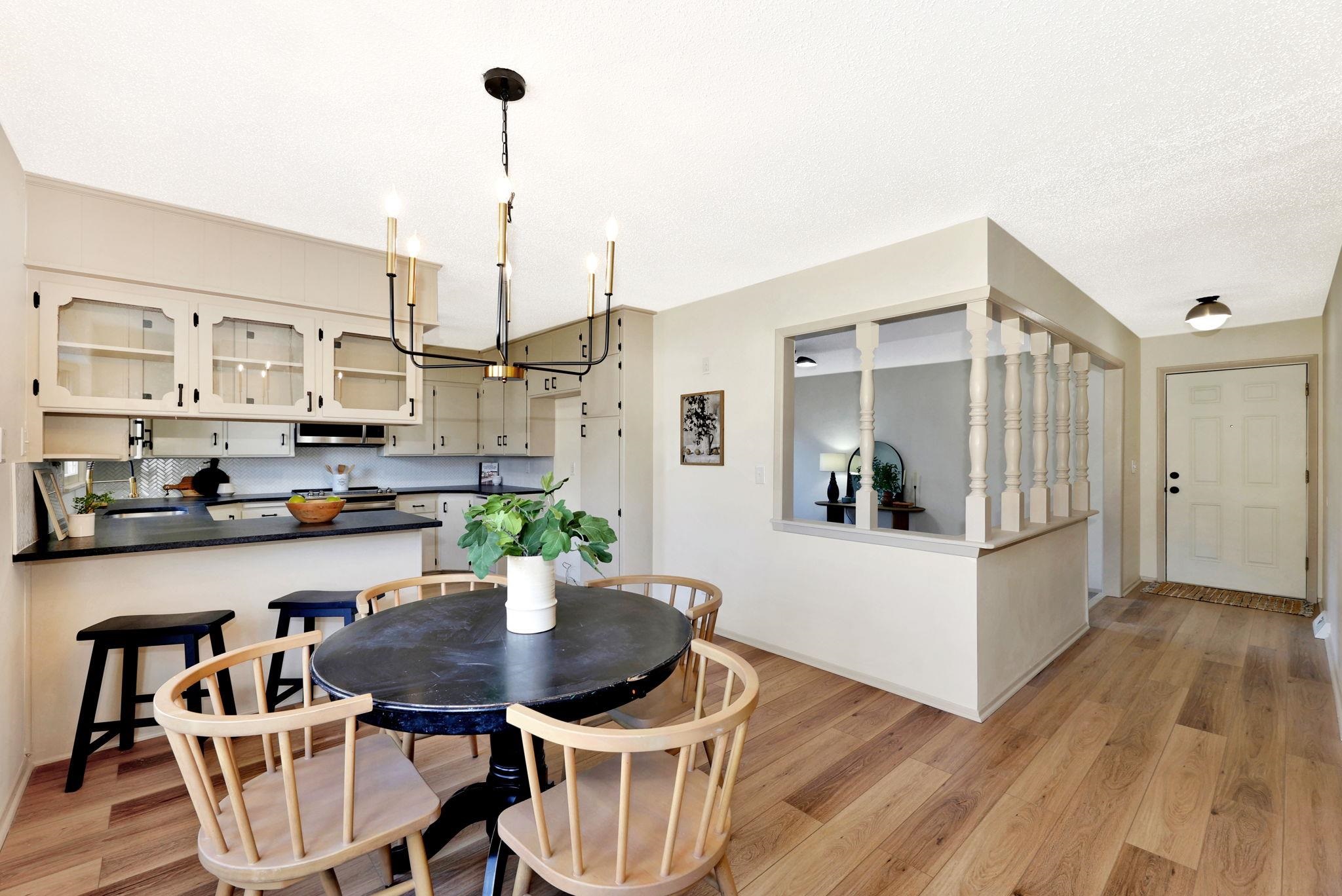 Wichita, Kansas 67207, United States, 3 Bedrooms Bedrooms, ,2 BathroomsBathrooms,Residential,Pending,65700