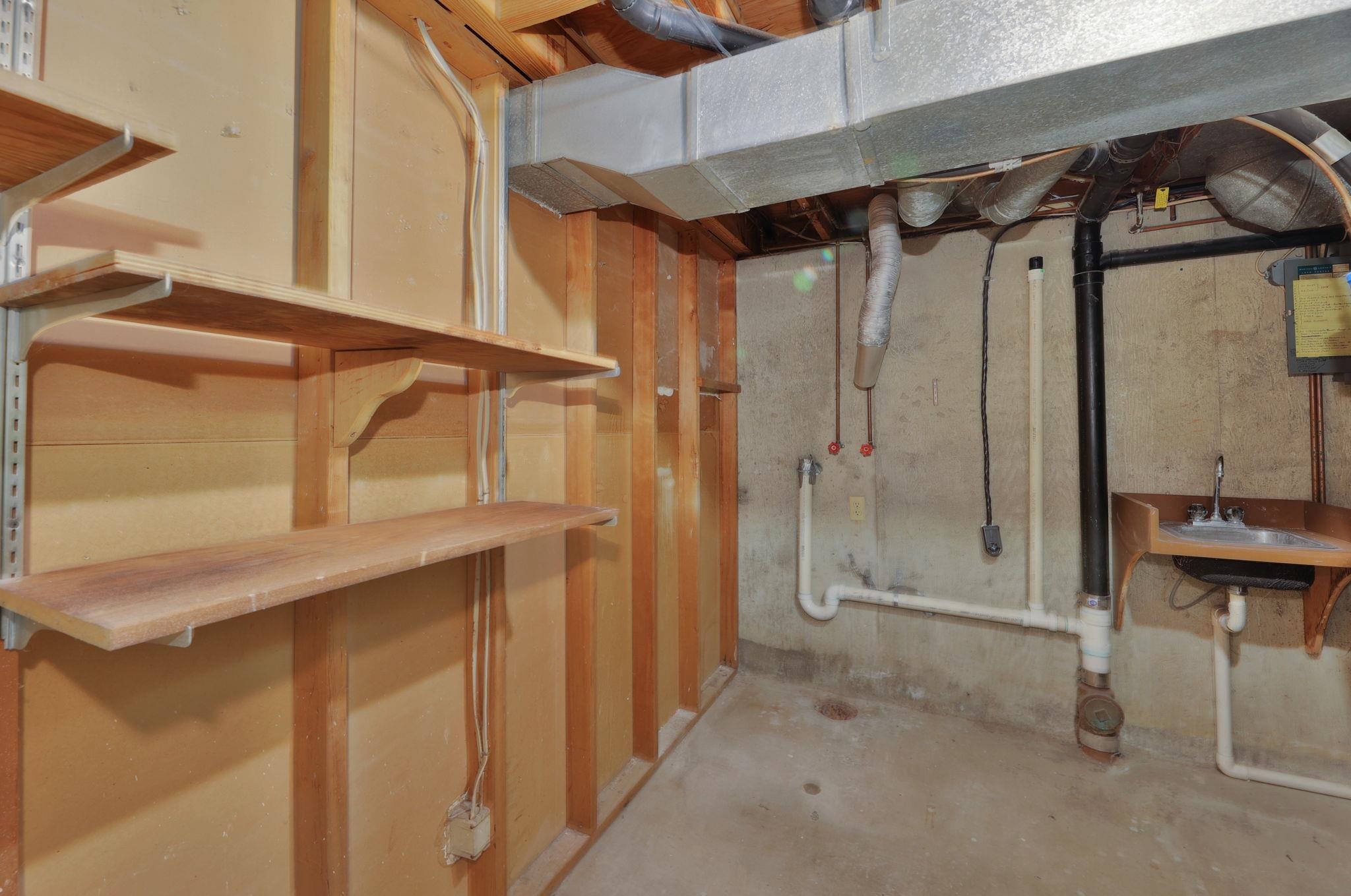 Wichita, Kansas 67207, United States, 3 Bedrooms Bedrooms, ,2 BathroomsBathrooms,Residential,Pending,65700