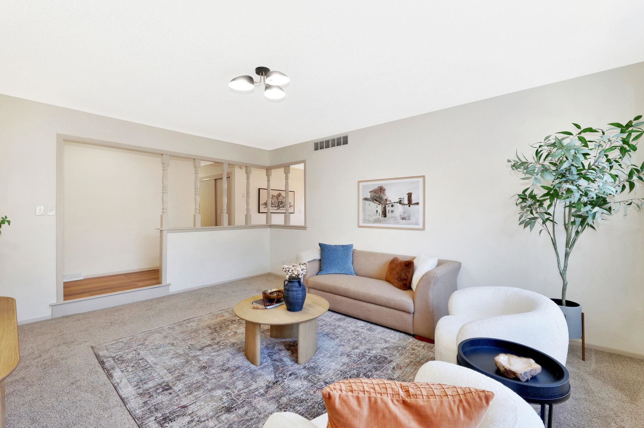 Wichita, Kansas 67207, United States, 3 Bedrooms Bedrooms, ,2 BathroomsBathrooms,Residential,Pending,65700