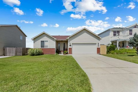 Homes For Sale - 10621 E Fawn Grove St<br/> Sedgwick County, Wichita, KS 67201