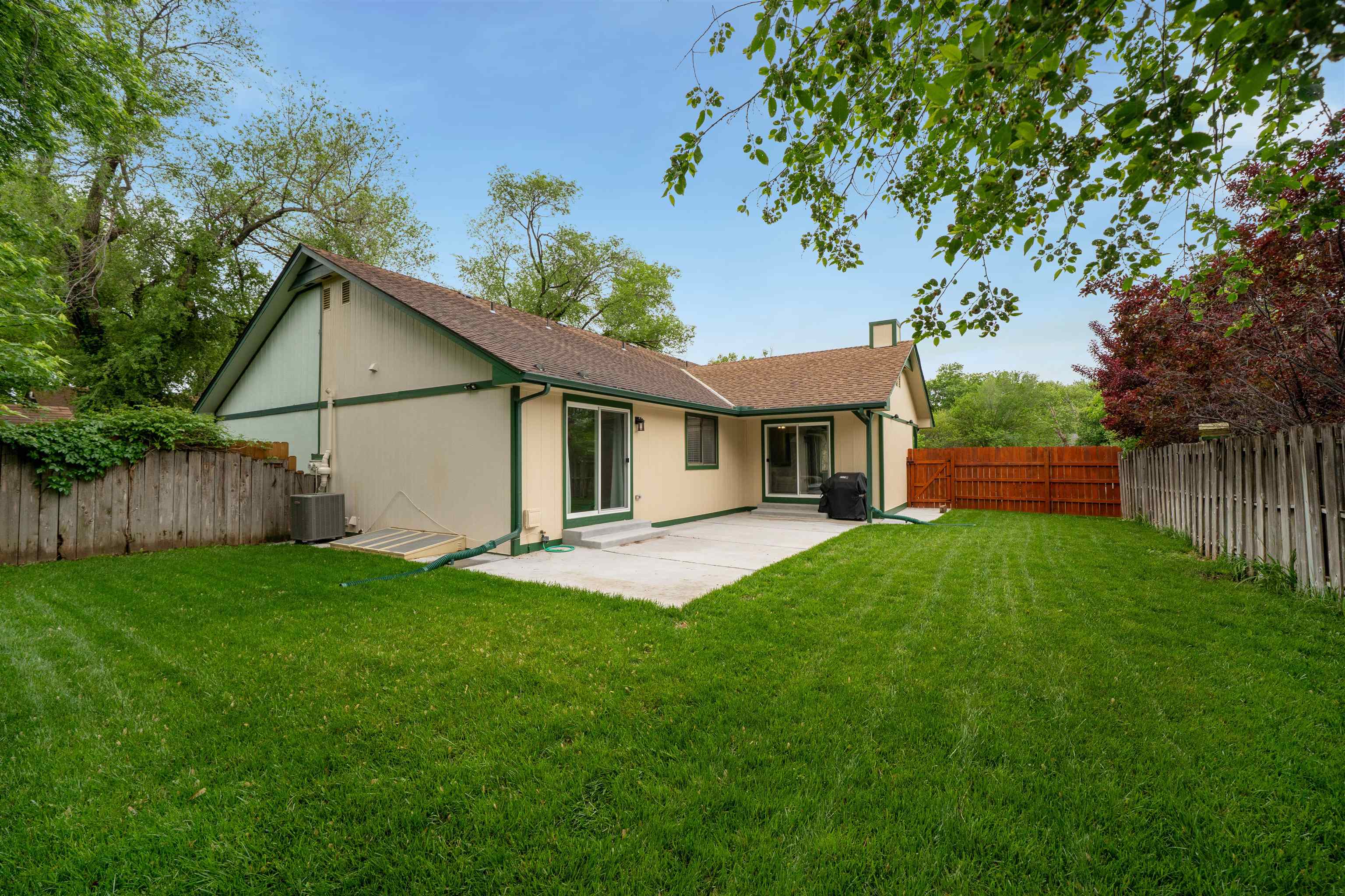 626 N Oak Forest Ln, Derby, Kansas image 33