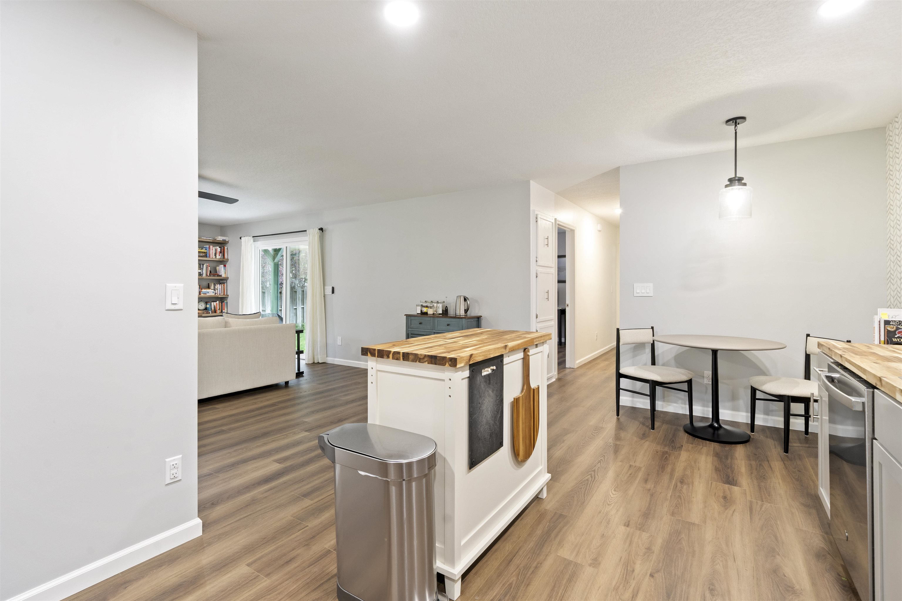 626 N Oak Forest Ln, Derby, Kansas image 18