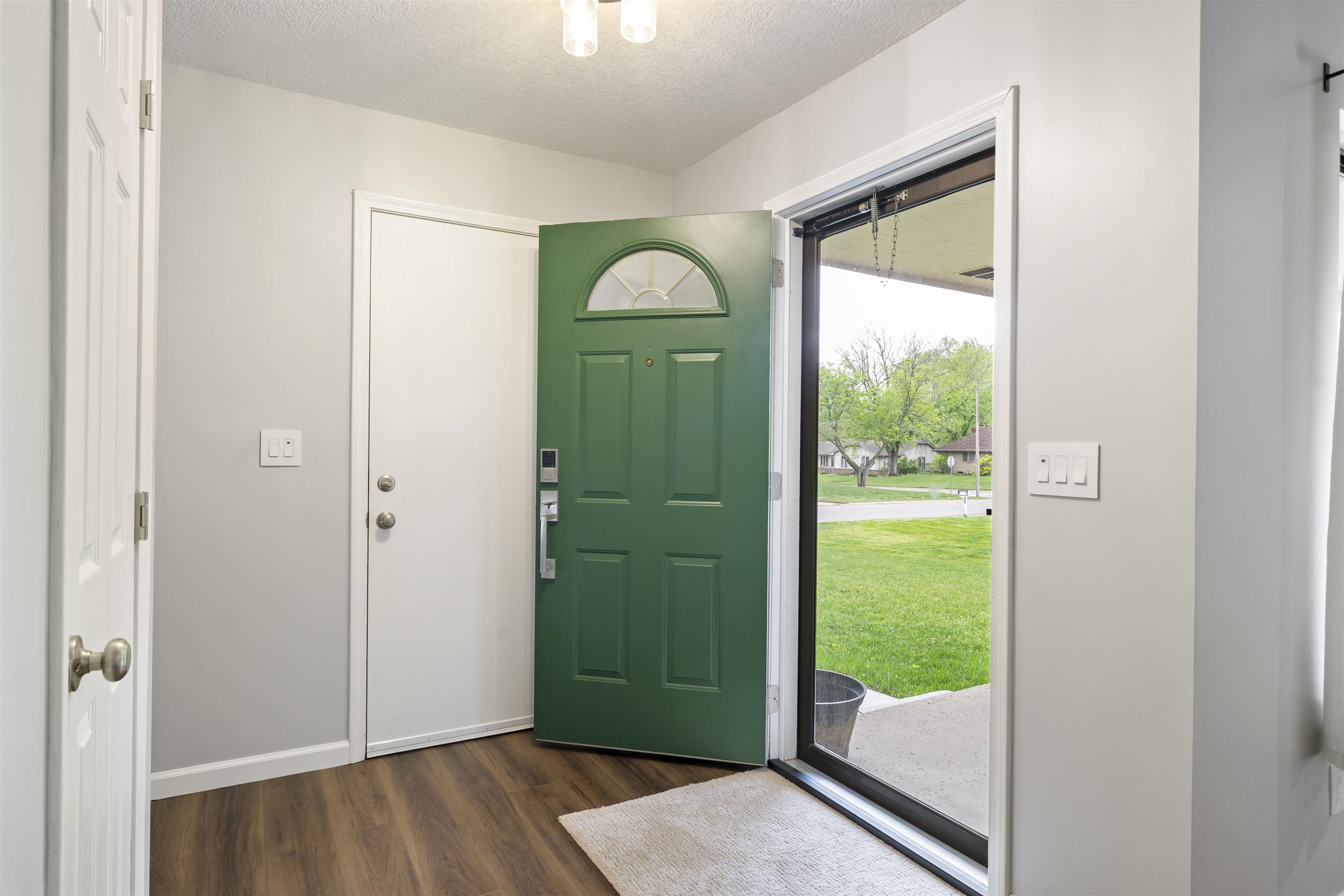 626 N Oak Forest Ln, Derby, Kansas image 6