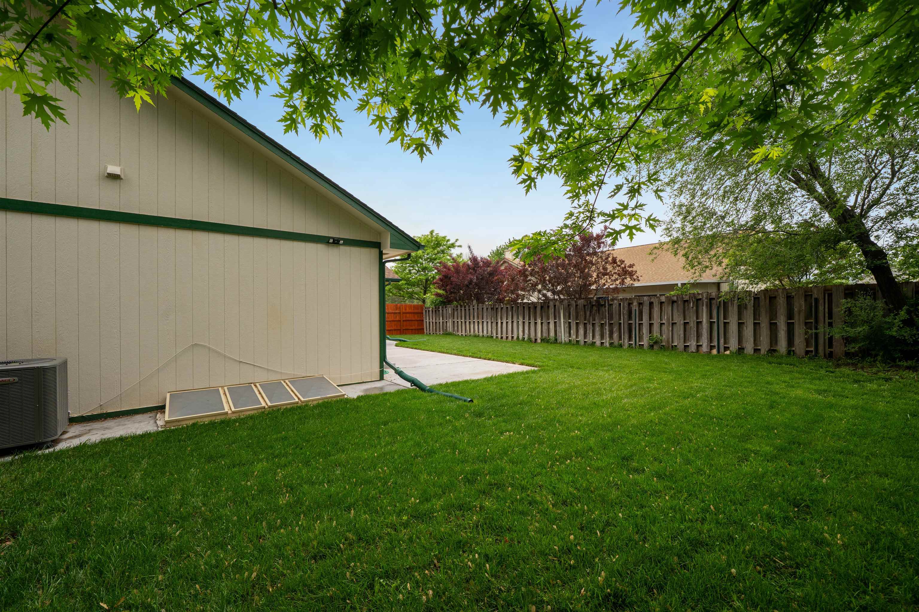 626 N Oak Forest Ln, Derby, Kansas image 34