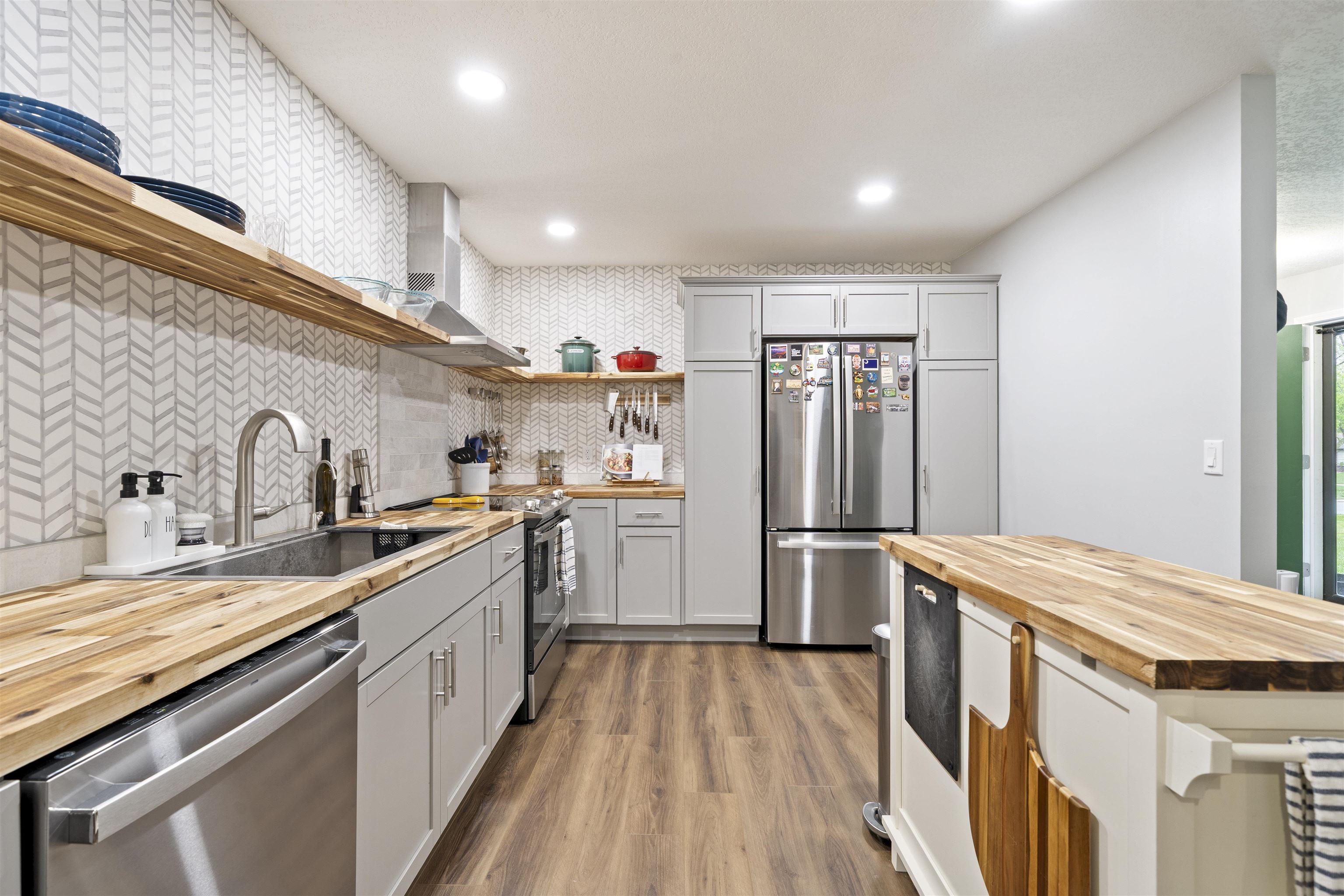626 N Oak Forest Ln, Derby, Kansas image 16