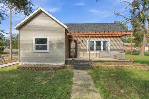 Homes For Sale - 222 S 5th St<br/> Sumner County, Conway Springs, KS 67031