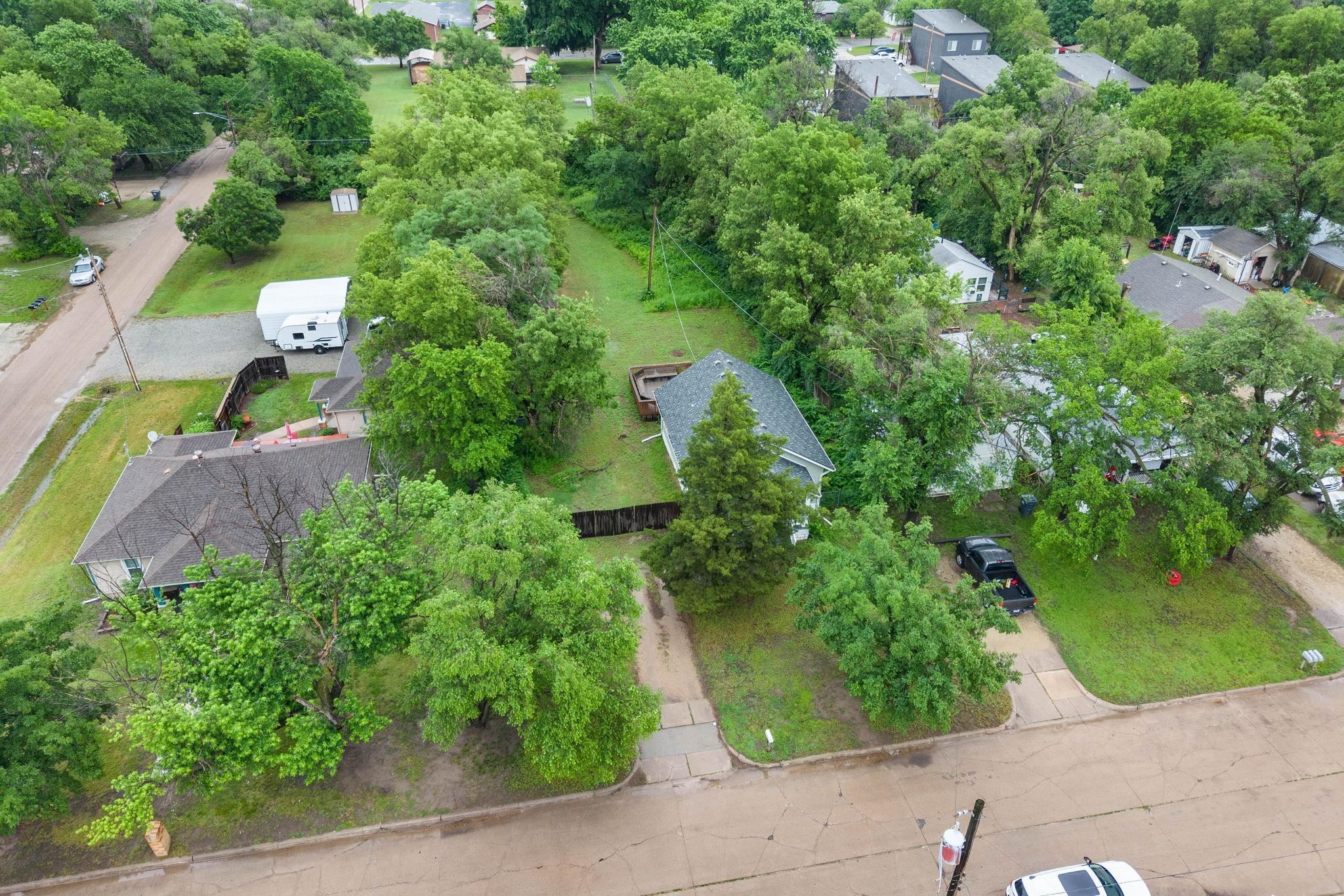 784 N Custer Ave, Wichita, Kansas image 2