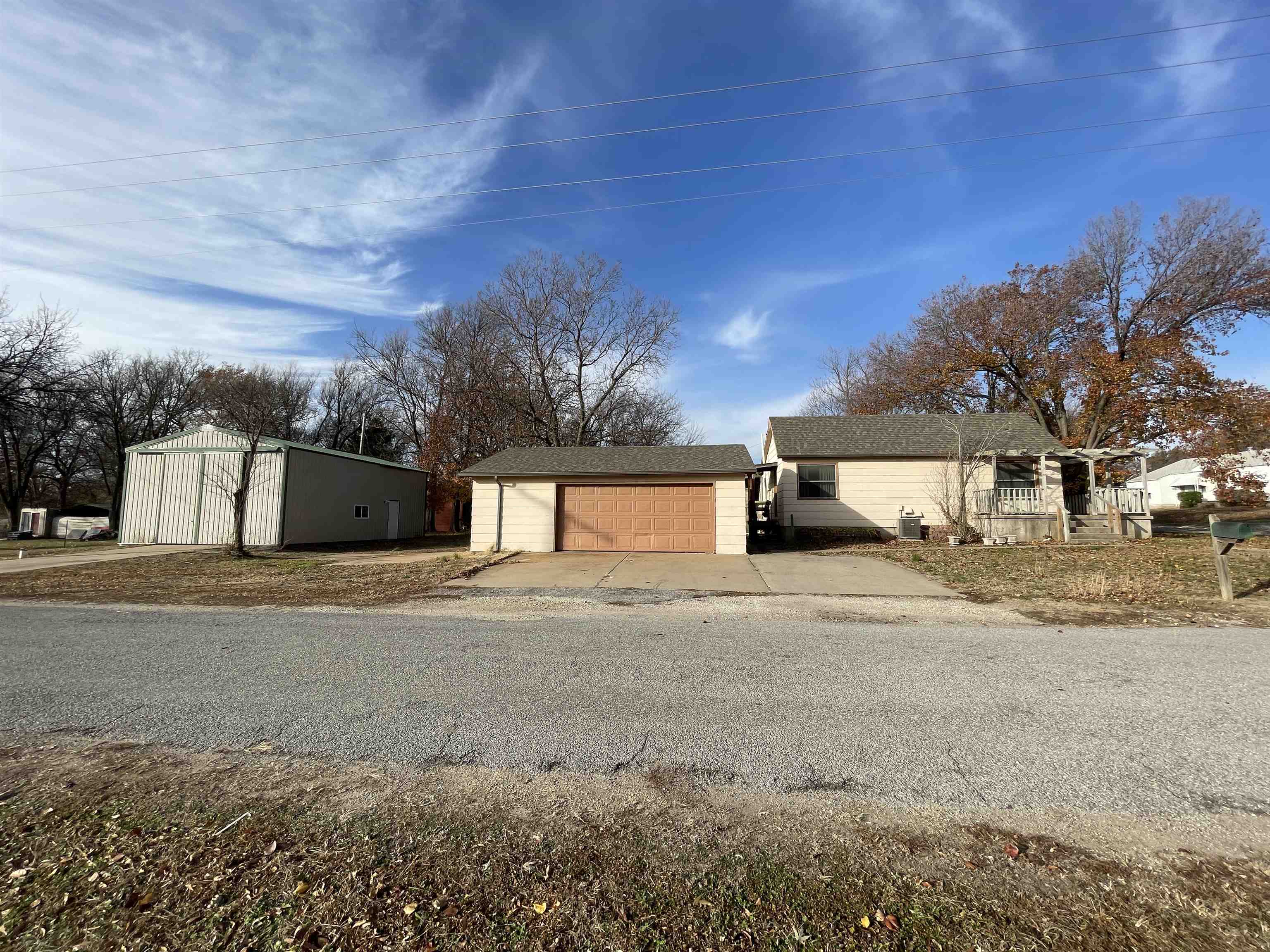 1004 W Lincoln Ave, Wellington, Kansas image 3