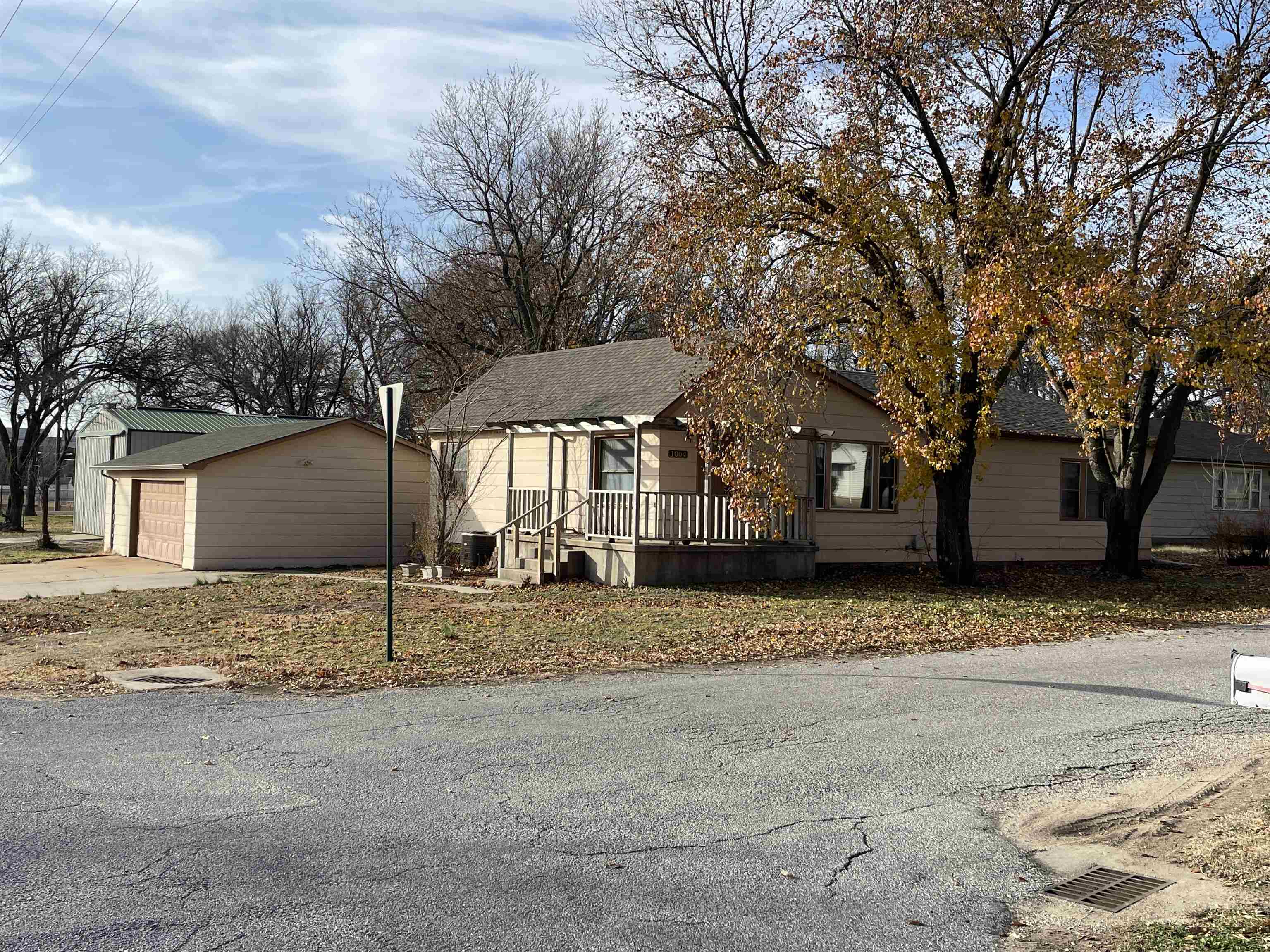 1004 W Lincoln Ave, Wellington, Kansas image 2