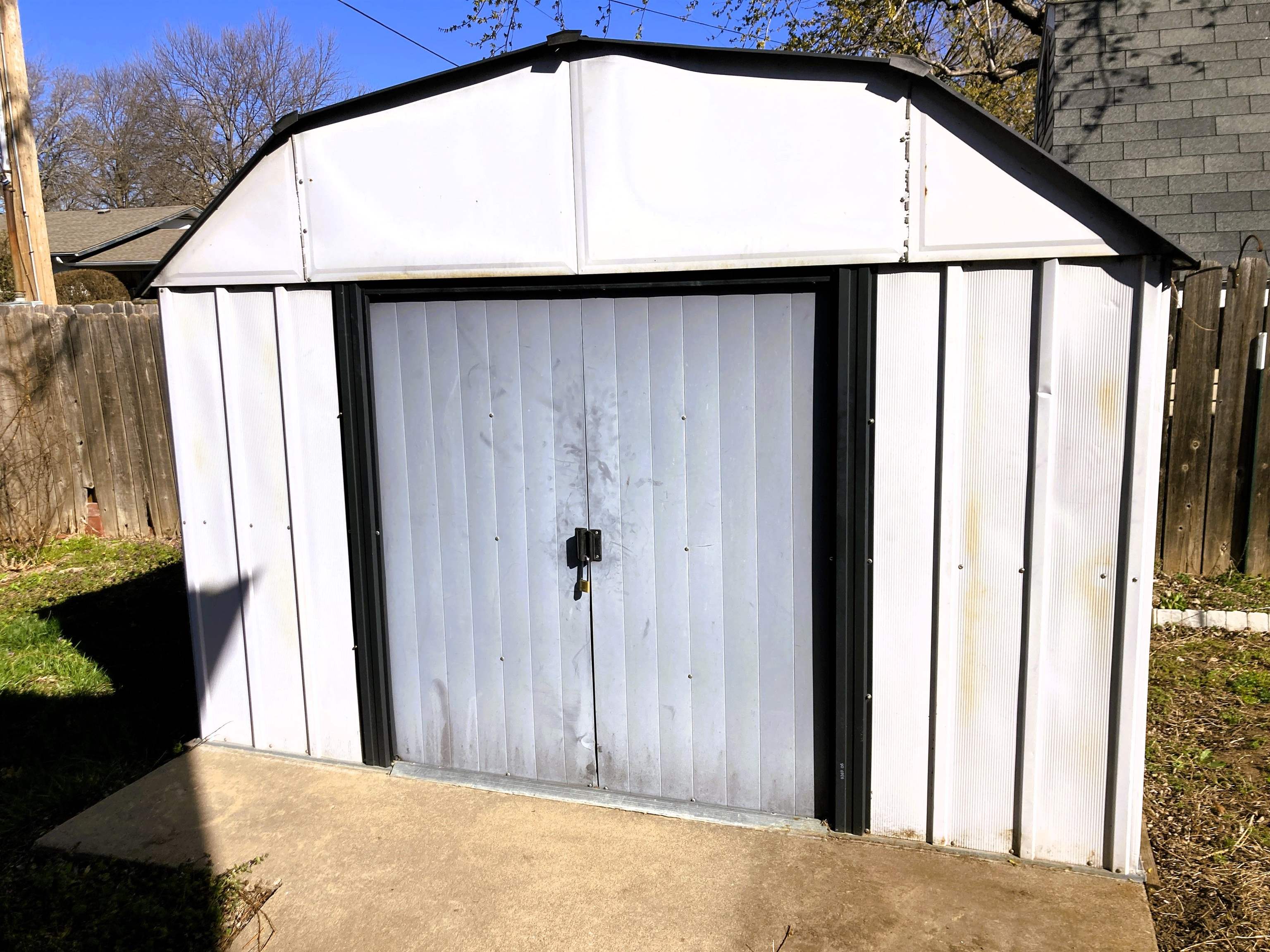 Newton, Kansas 67114, United States, 3 Bedrooms Bedrooms, ,2 BathroomsBathrooms,Residential,Pending,62512