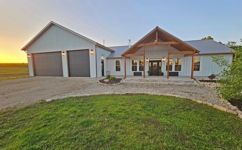 Townhouse For Sale - 2486 180th St<br/> Marion, KS 66861