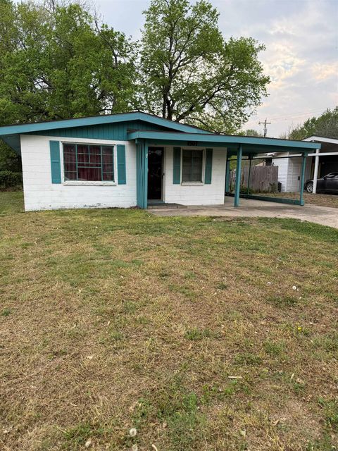 Homes For Sale - 1507 Ann St<br/> Winfield, KS 67156