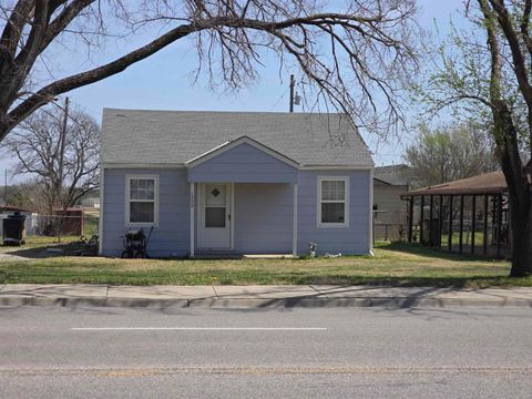 Homes For Sale - 1536 N Andover Rd<br/> Butler County, Andover, KS 67002