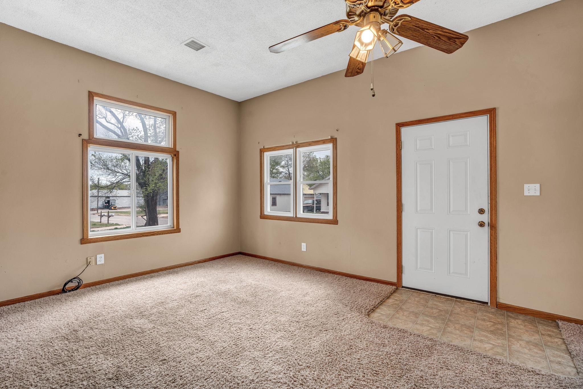 524 S Star St, El Dorado, Kansas image 3