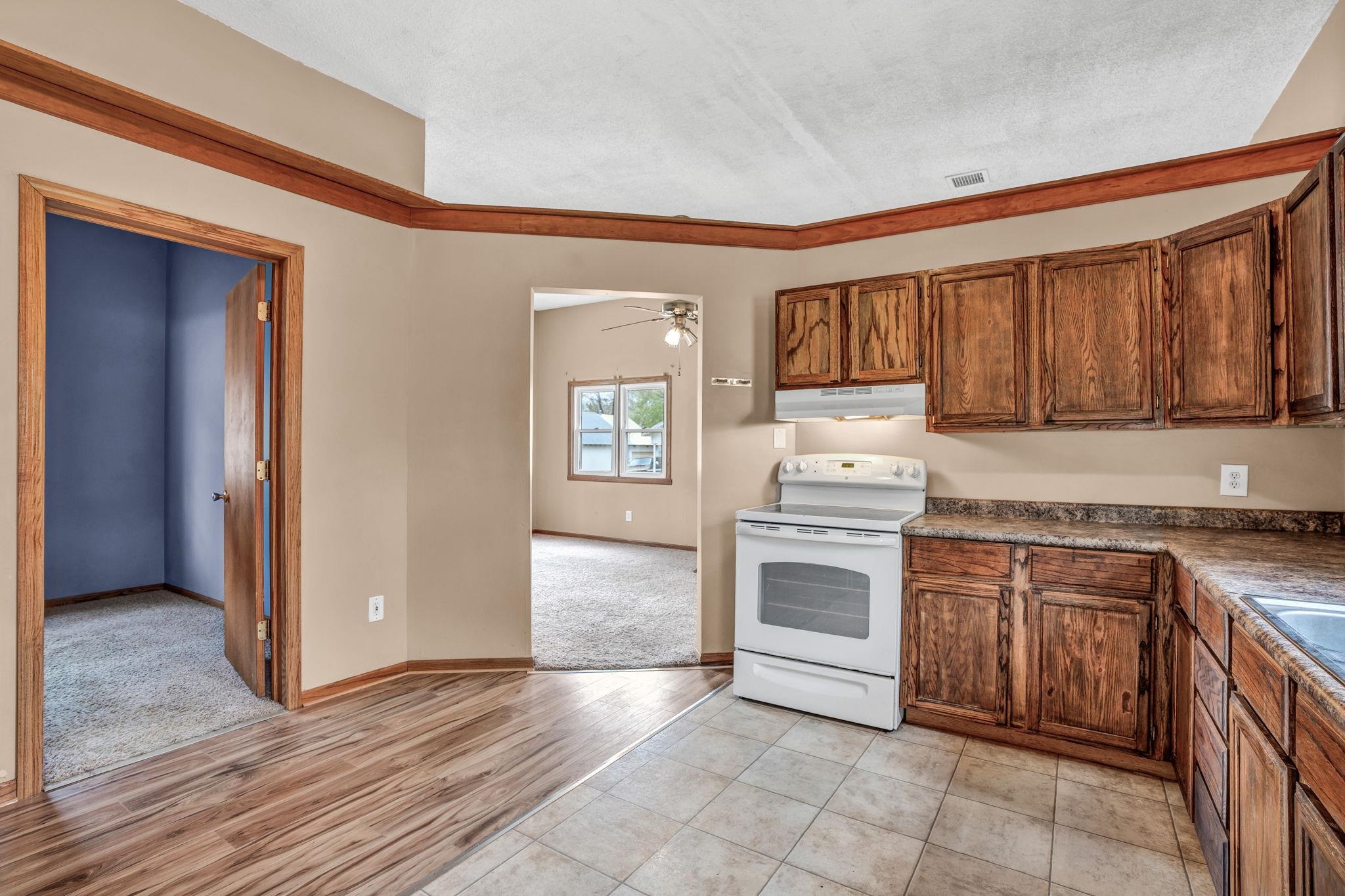 524 S Star St, El Dorado, Kansas image 9