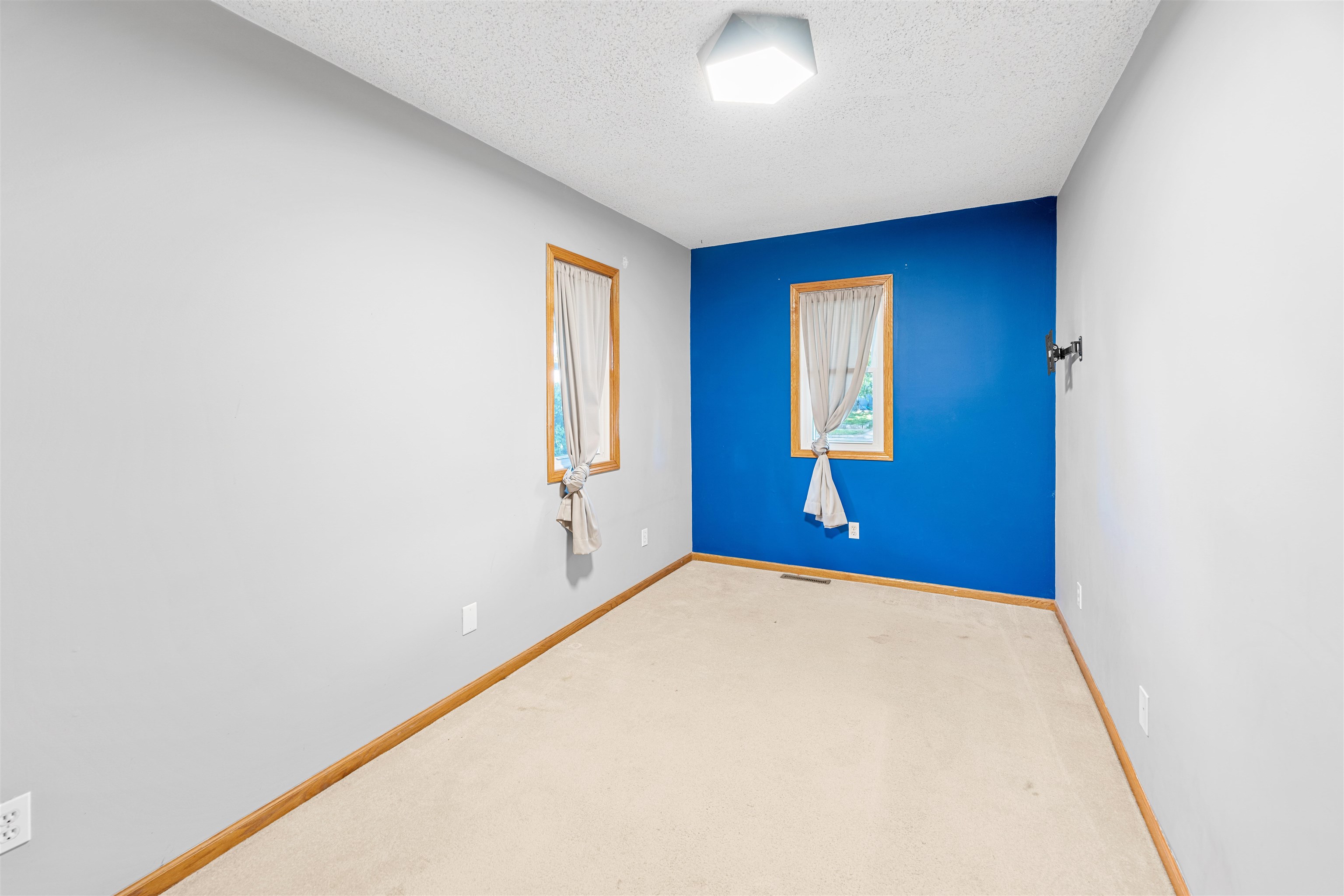 924 Custer St, Salina, Kansas image 6