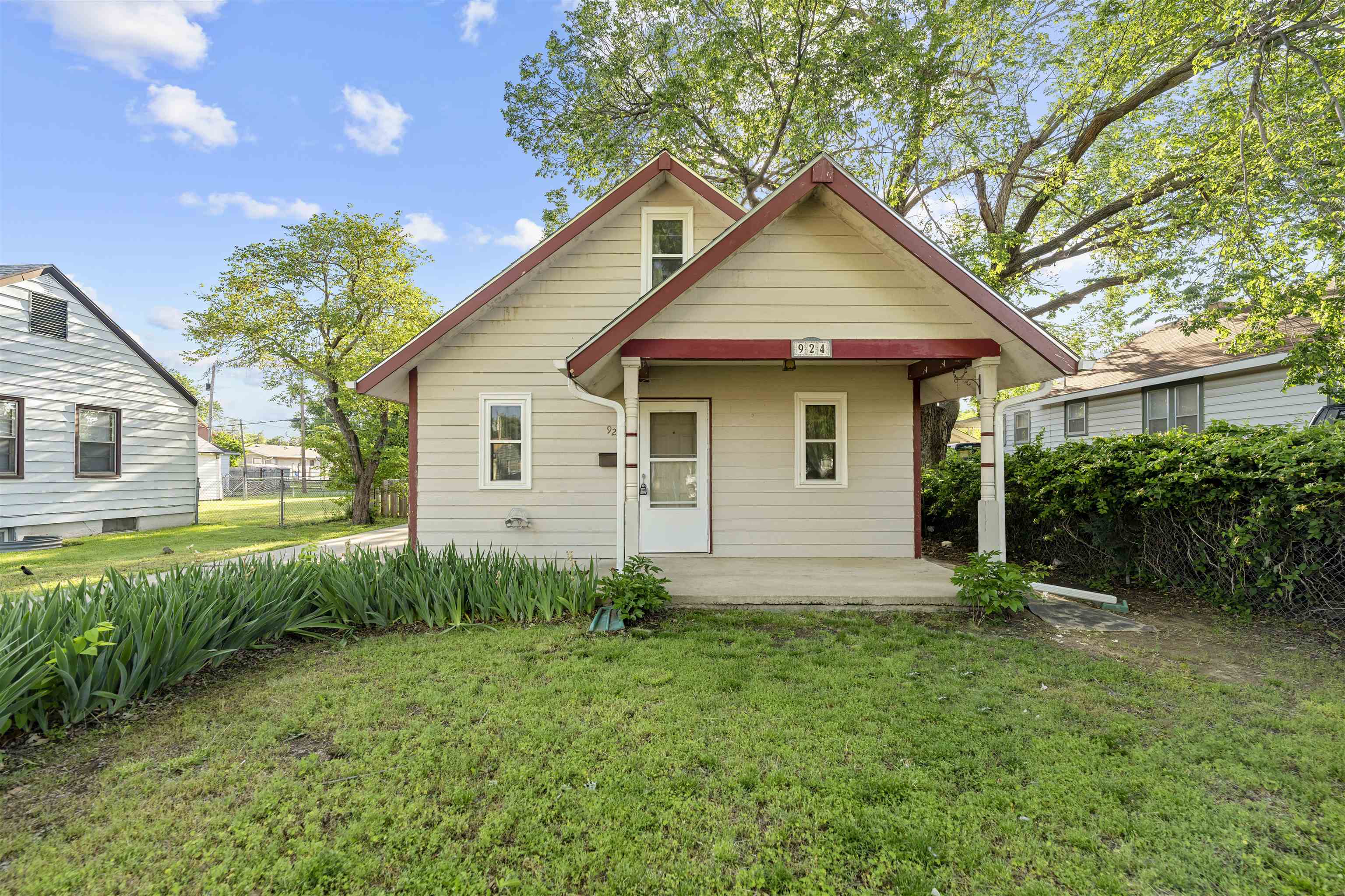 924 Custer St, Salina, Kansas image 1