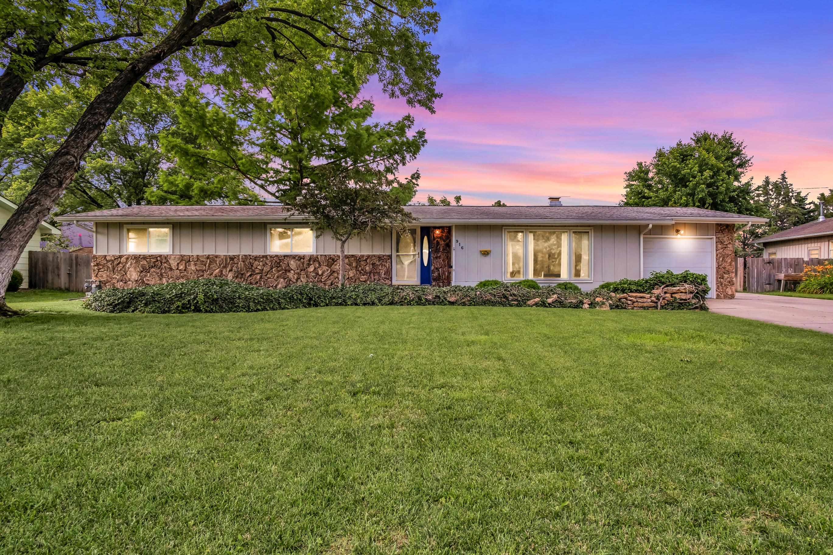 916 Trinity Dr, Newton, Kansas image 1