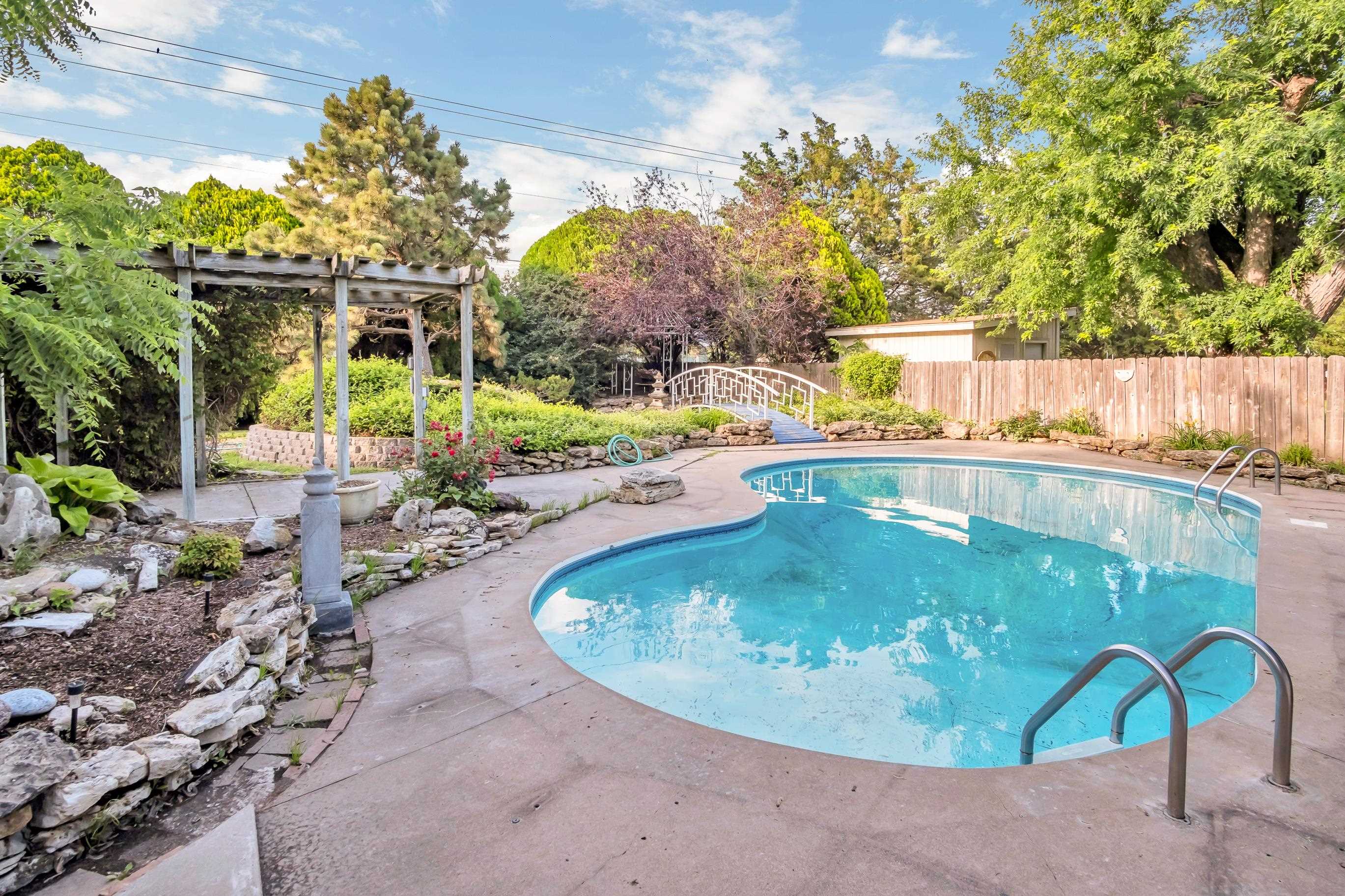 916 Trinity Dr, Newton, Kansas image 10