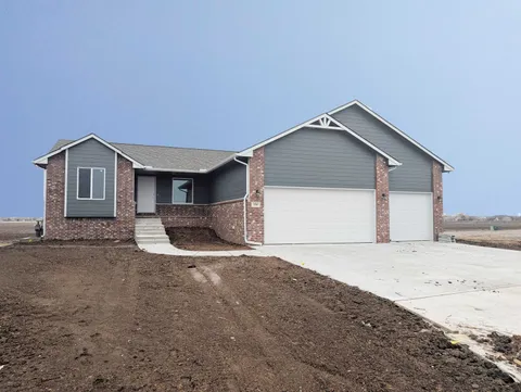 234 Summer Ct, Newton, KS MLS: 650017