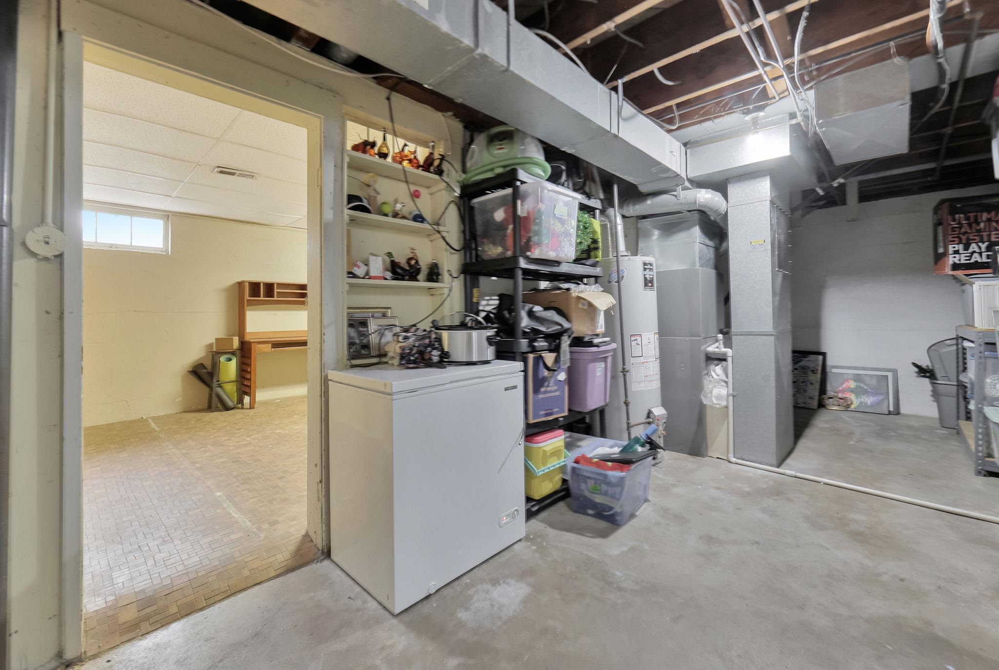 Wichita, Kansas 67203, United States, 3 Bedrooms Bedrooms, ,2 BathroomsBathrooms,Residential,Pending,66099