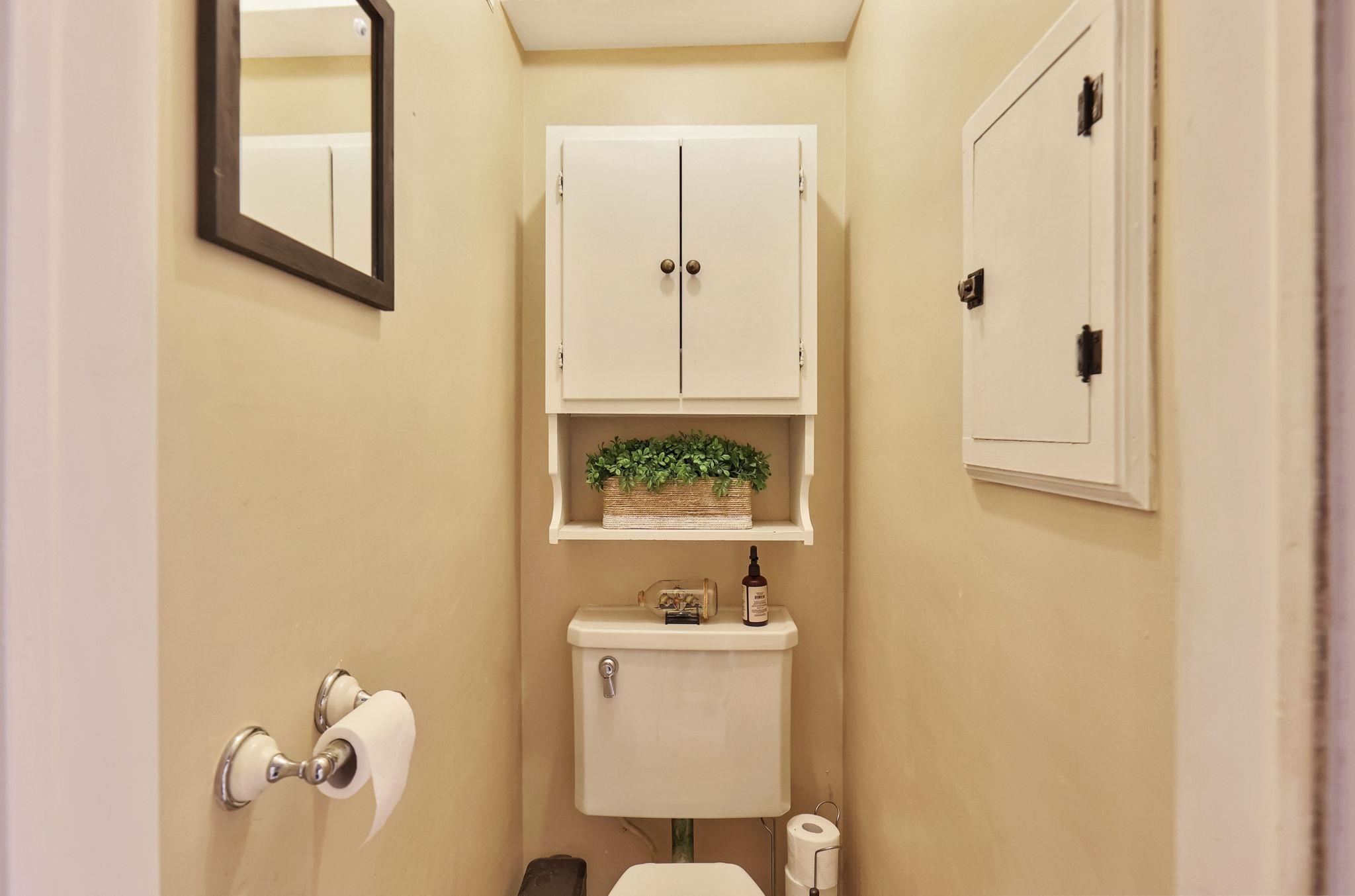 Wichita, Kansas 67203, United States, 3 Bedrooms Bedrooms, ,2 BathroomsBathrooms,Residential,Pending,66099