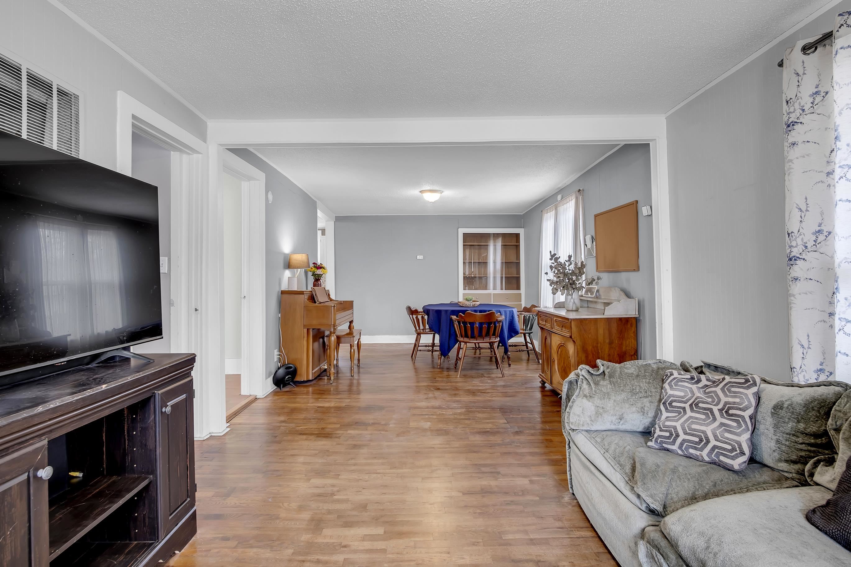 508 W Broadway, Newton, Kansas image 6