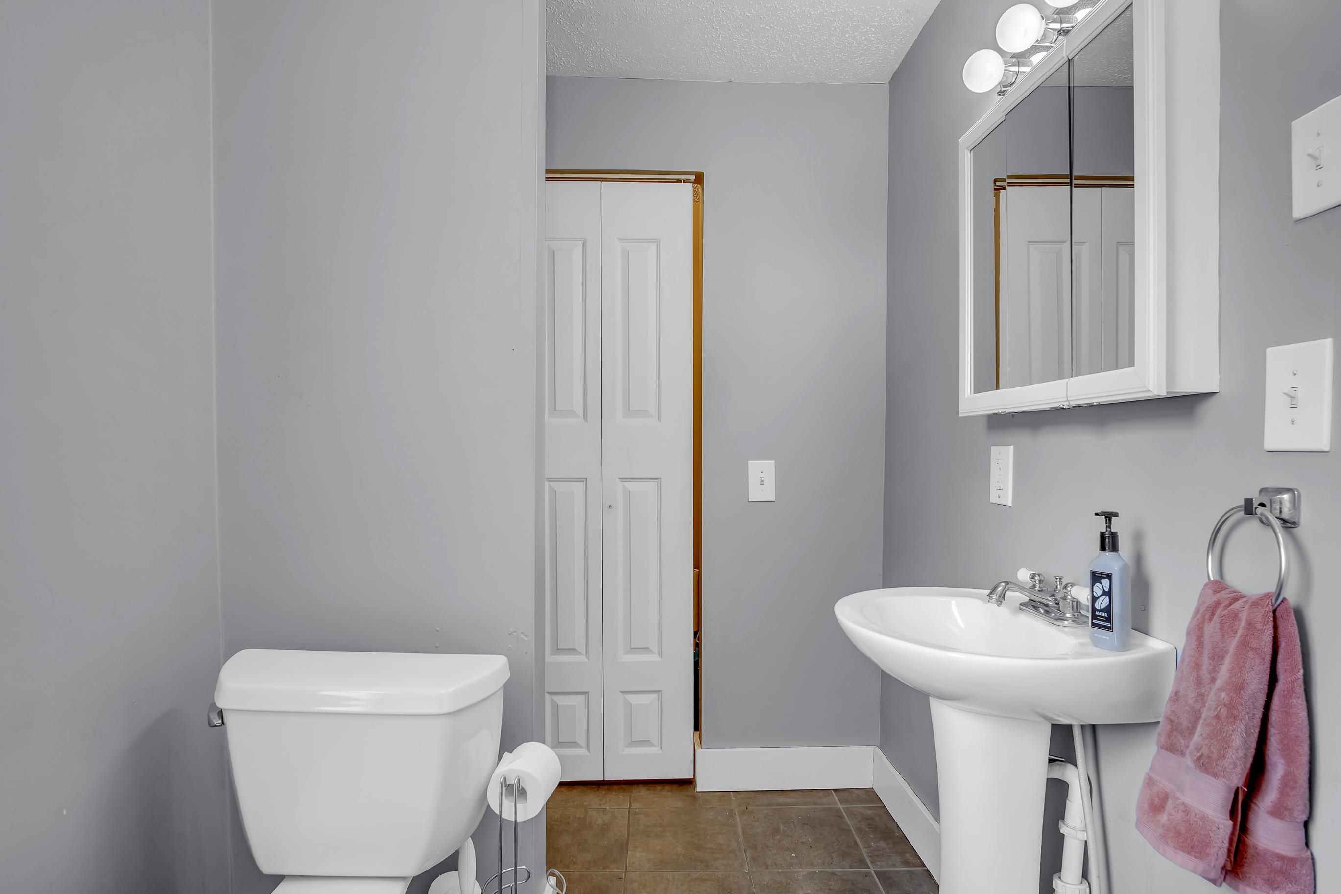 508 W Broadway, Newton, Kansas image 13