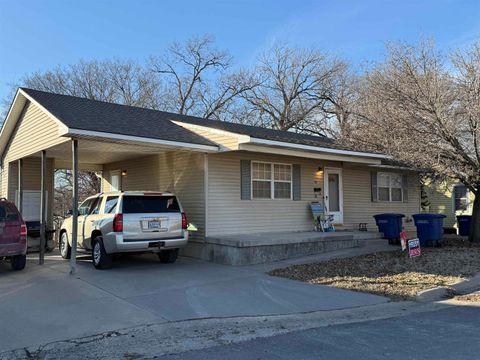 Homes For Sale - 723 Cliff Drive<br/> Augusta, KS 67010