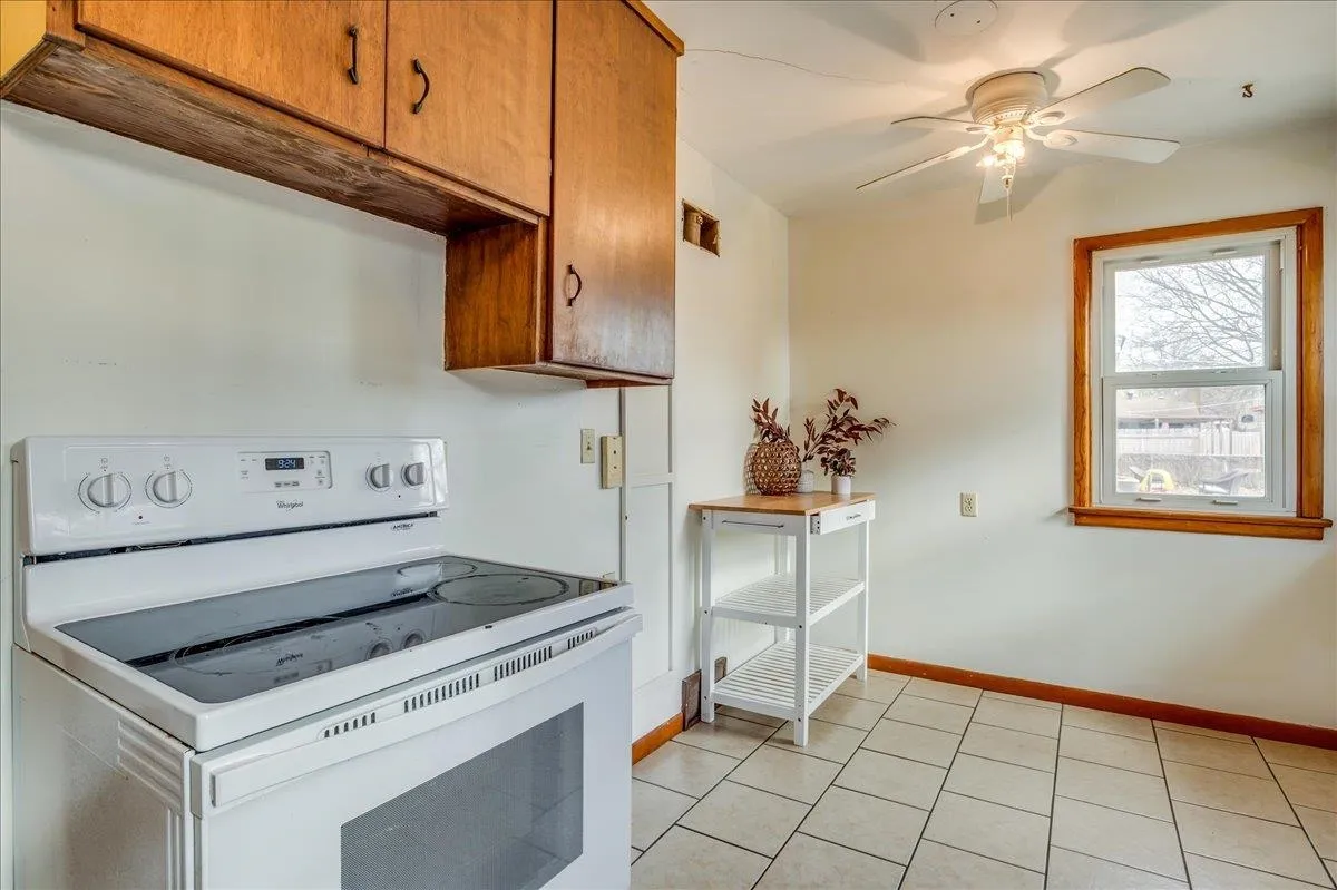 Derby, Kansas 67037, United States, 3 Bedrooms Bedrooms, ,1 BathroomBathrooms,Residential,Active,96074