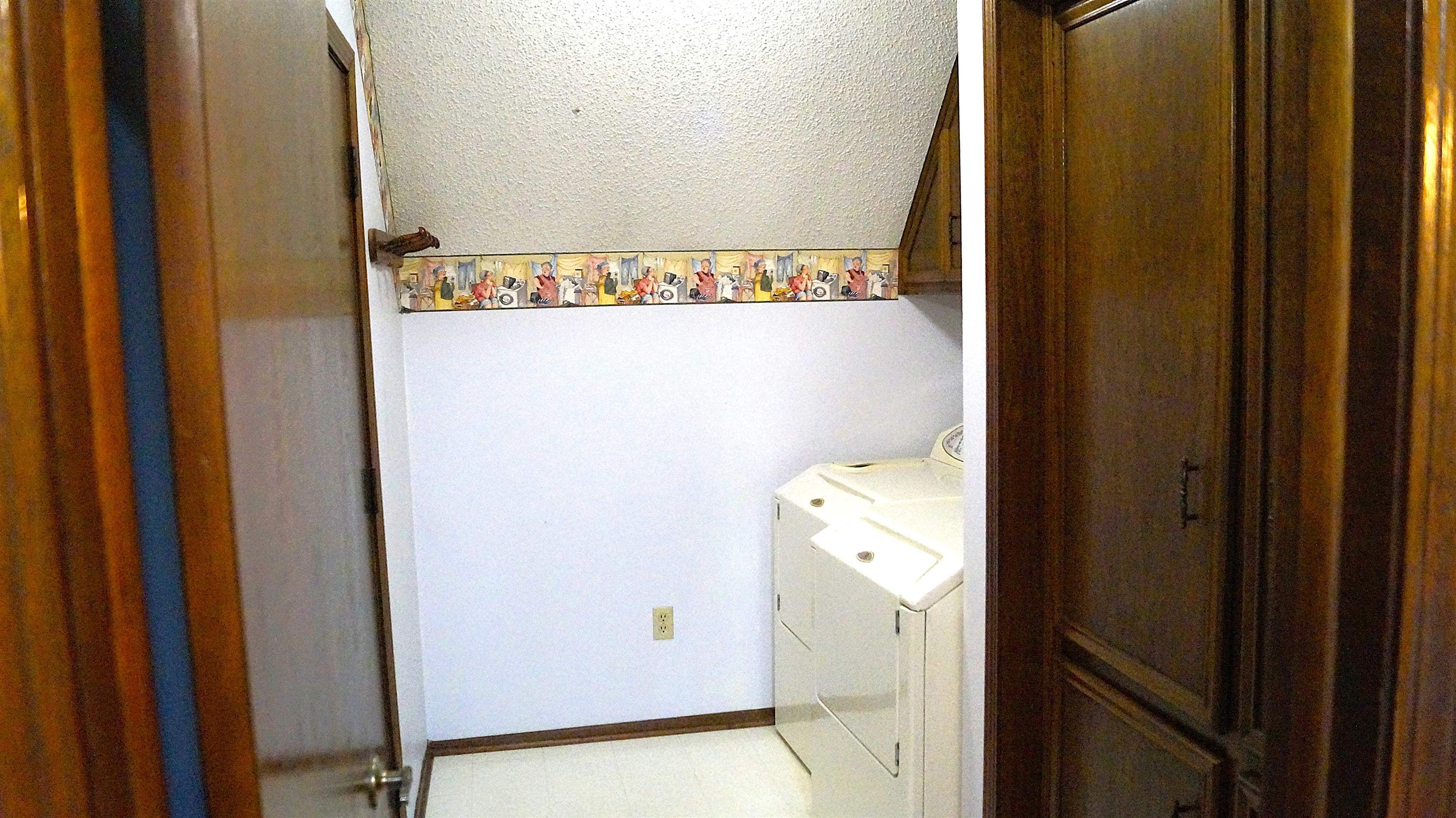1407 E Pine Tree Rd, Derby, Kansas image 12