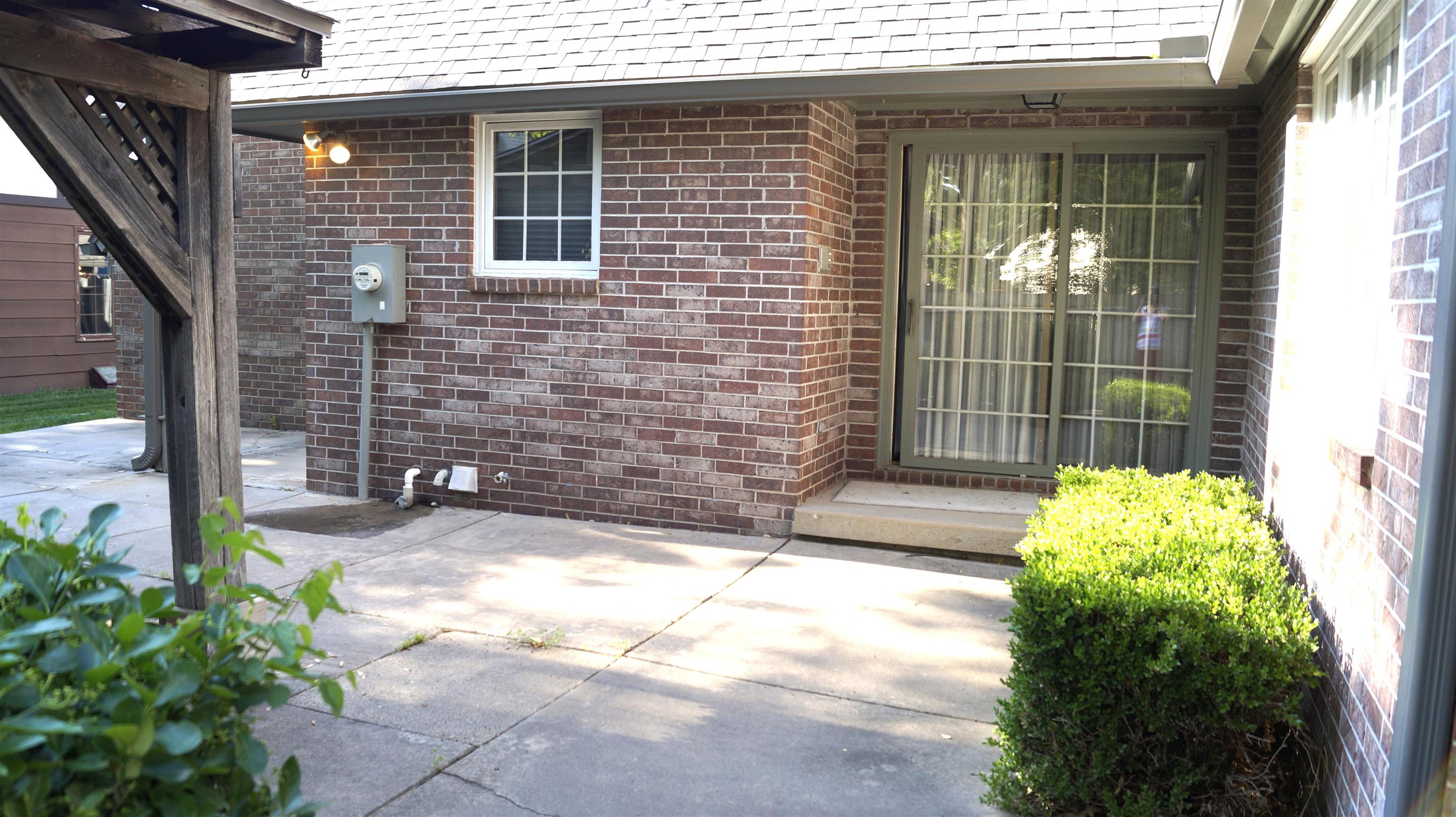 1407 E Pine Tree Rd, Derby, Kansas image 32
