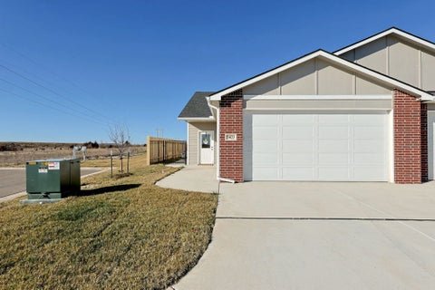 Multifamily For Sale - 3835 S Blue Lake Ct<br/> Sedgwick County, Wichita, KS 67215