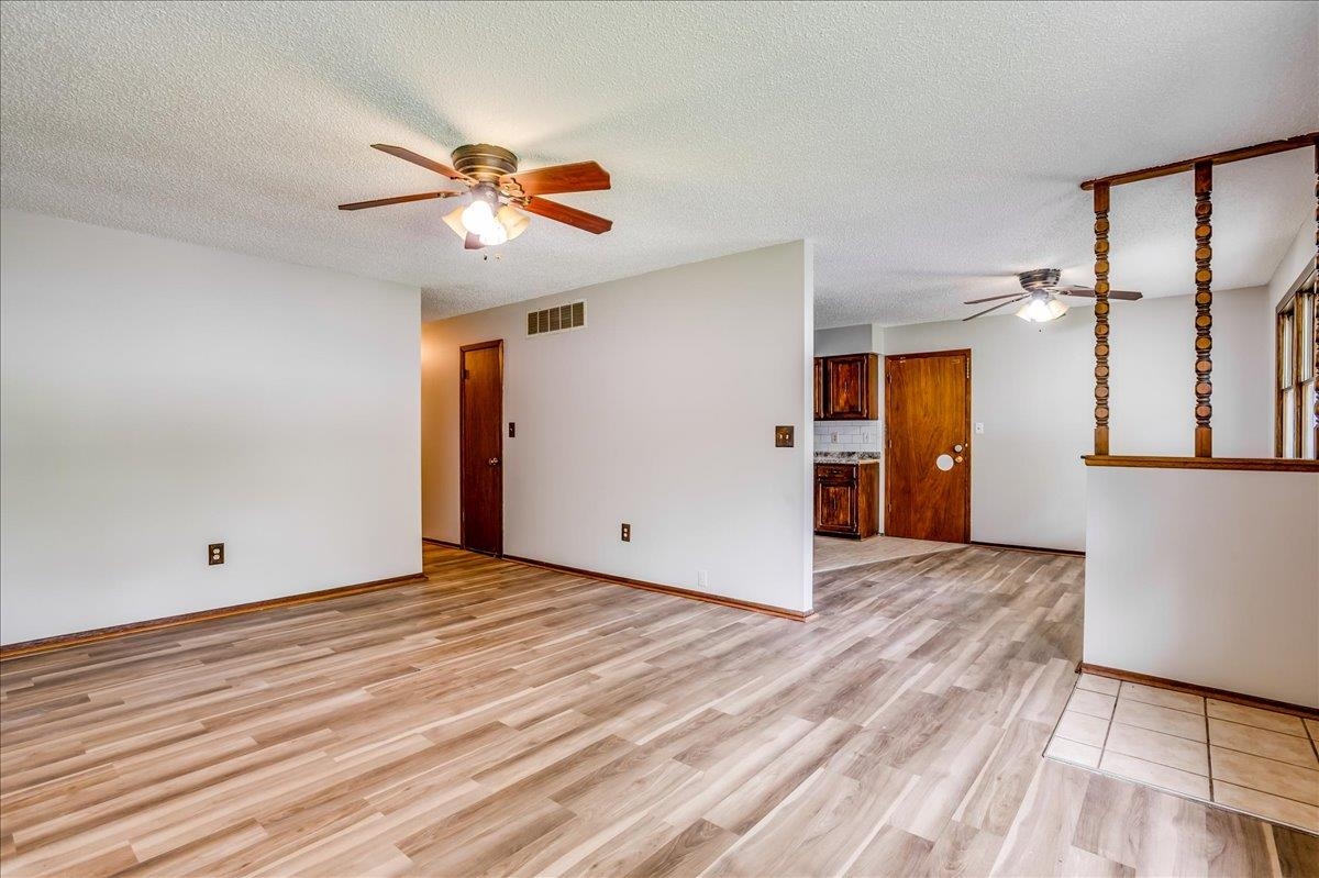 461 Meeds Dr, Valley Center, Kansas image 6