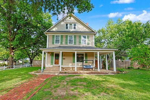 Homes For Sale - 256 N Roosevelt Ave<br/> Sedgwick County, Wichita, KS 67208