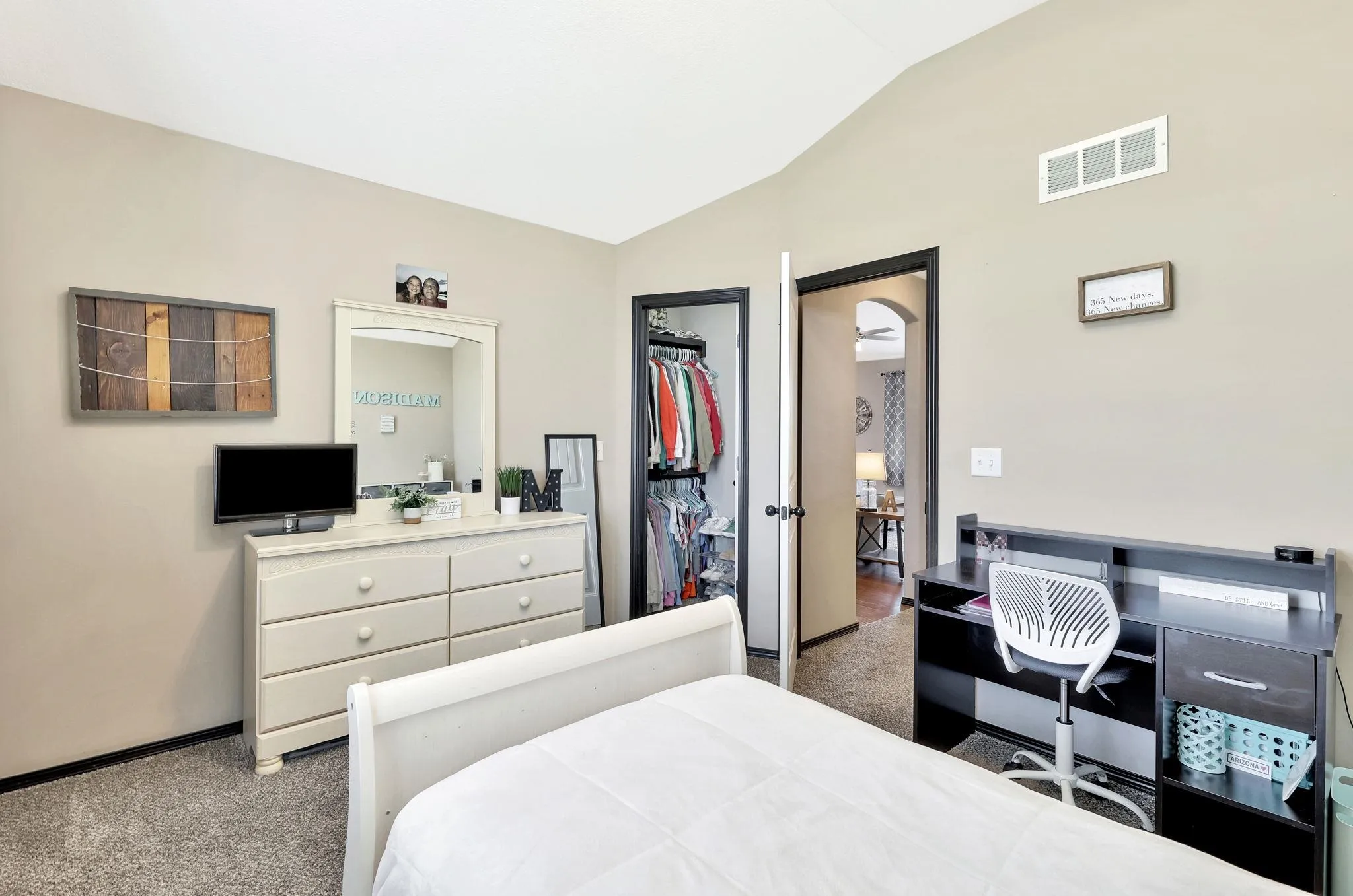 Derby, Kansas 67037, United States, 4 Bedrooms Bedrooms, ,3 BathroomsBathrooms,Residential,Active,121689