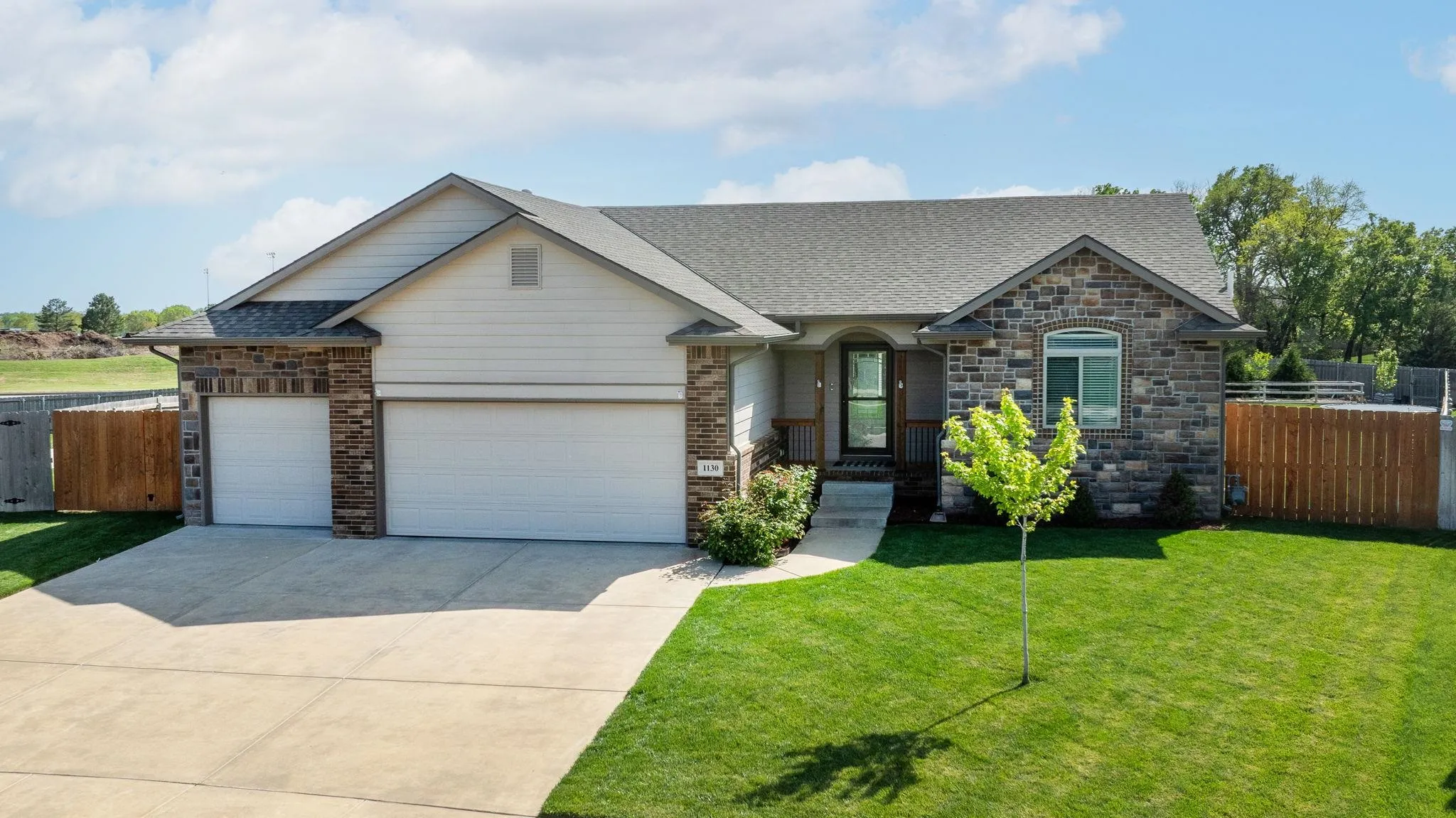 Derby, Kansas 67037, United States, 4 Bedrooms Bedrooms, ,3 BathroomsBathrooms,Residential,Active,121689