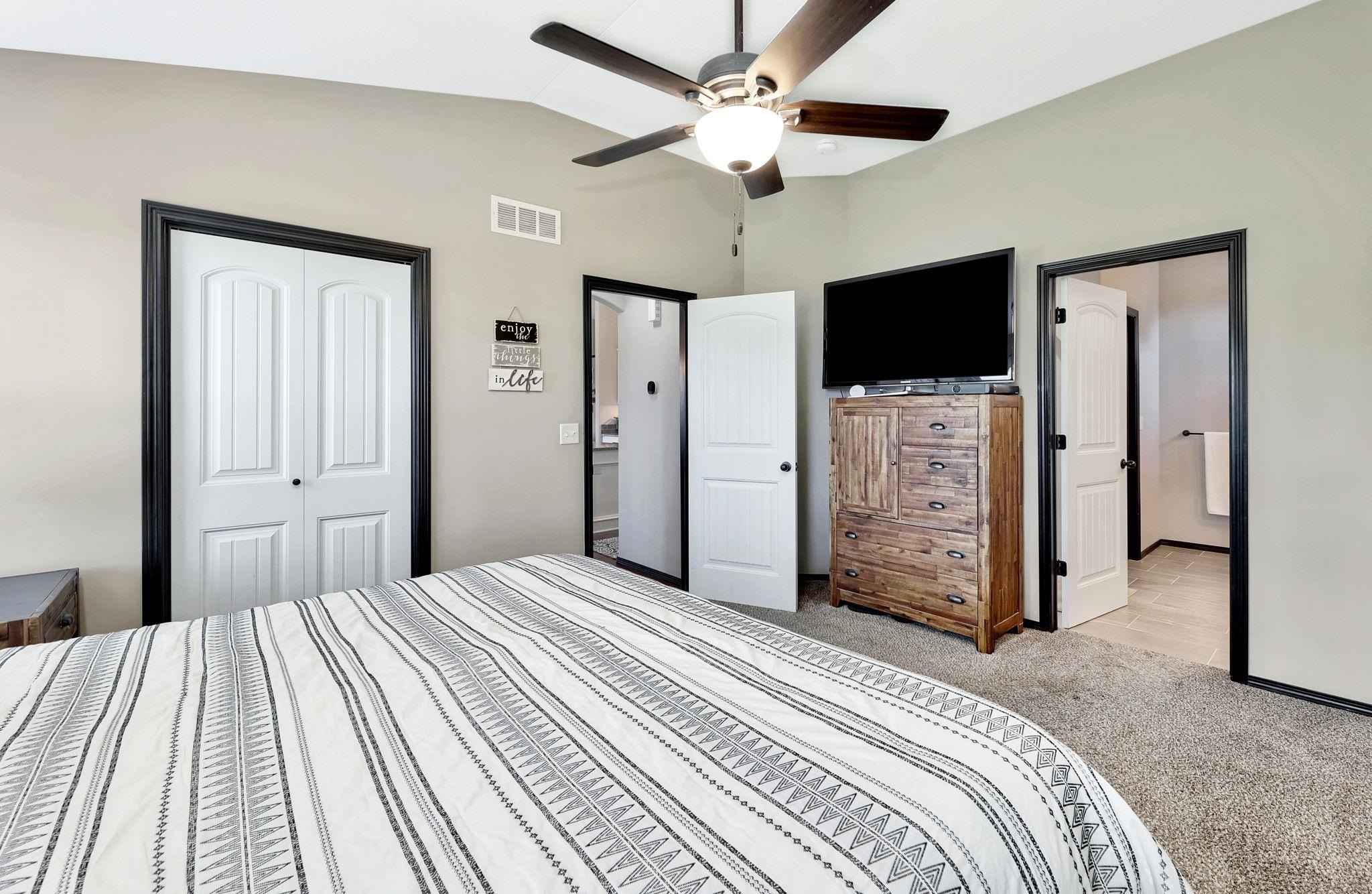 1130 N Lake Ridge Ct, Derby, Virginia image 16