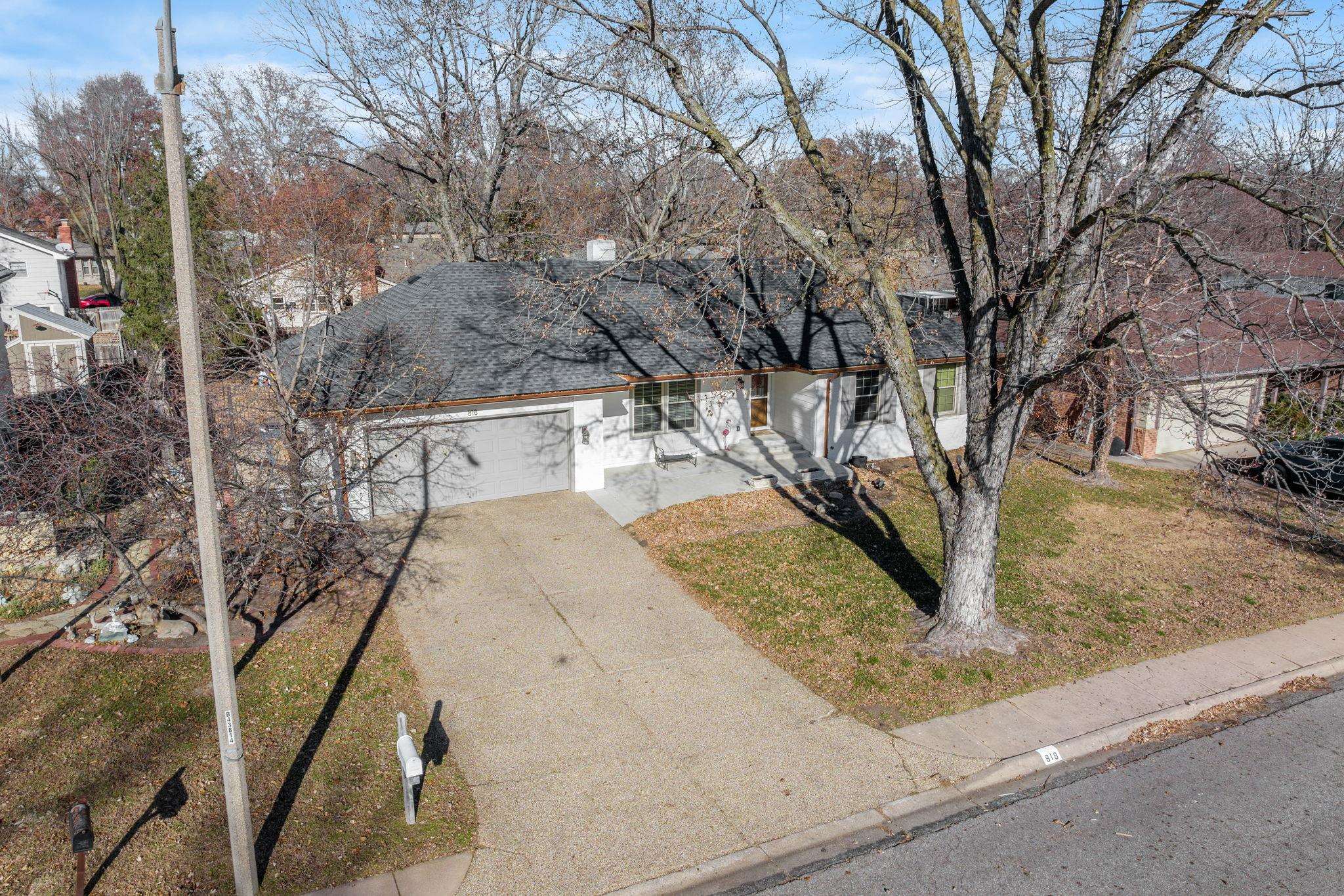 818 E Sunrise Ct, Derby, Kansas image 3