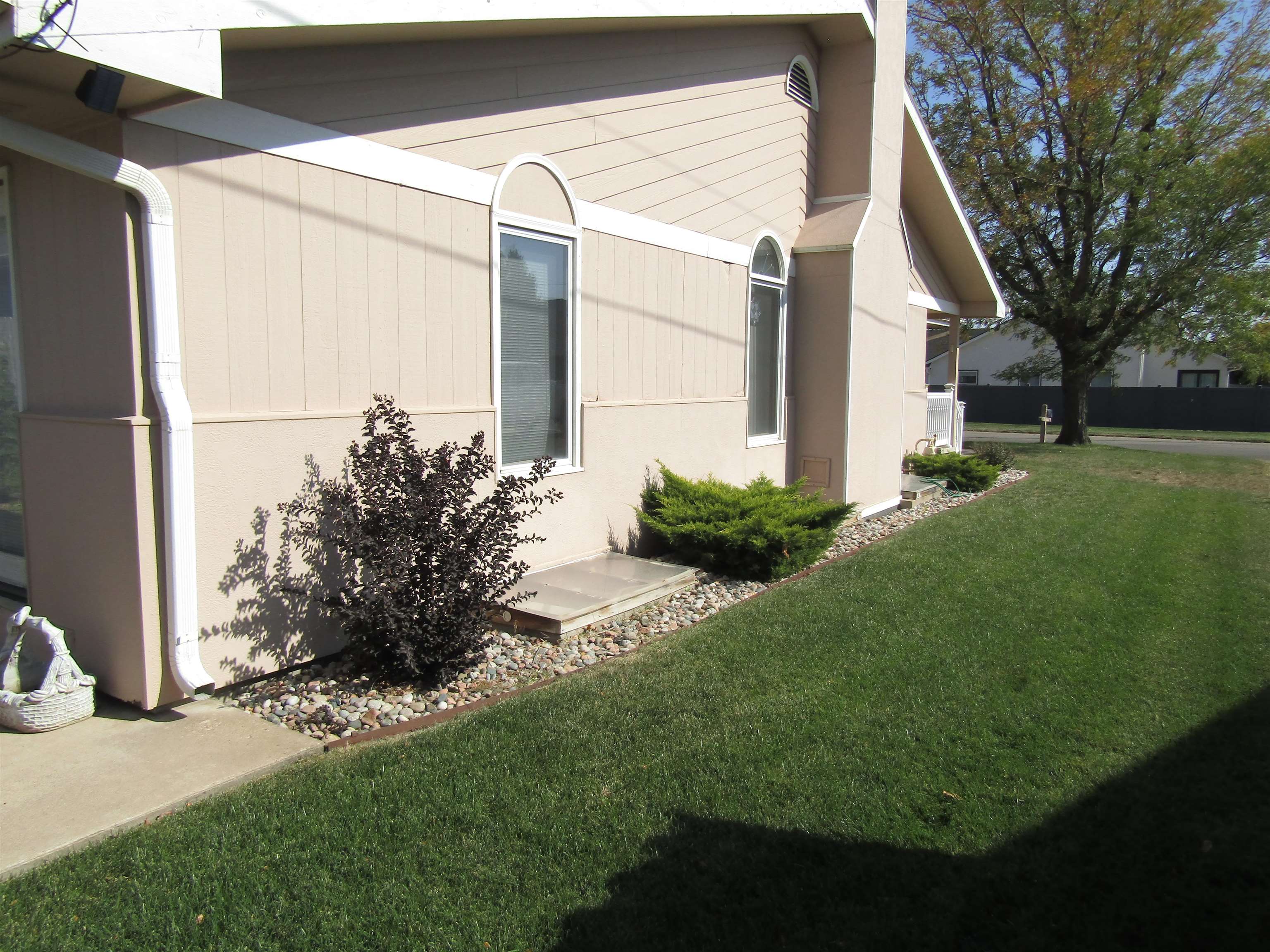 634 Fairdale Rd, Salina, Kansas image 5