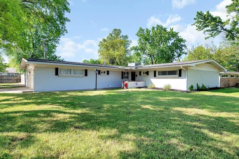 6033 E 10th St. N, Wichita, KS 67208 - MLS#: 655161