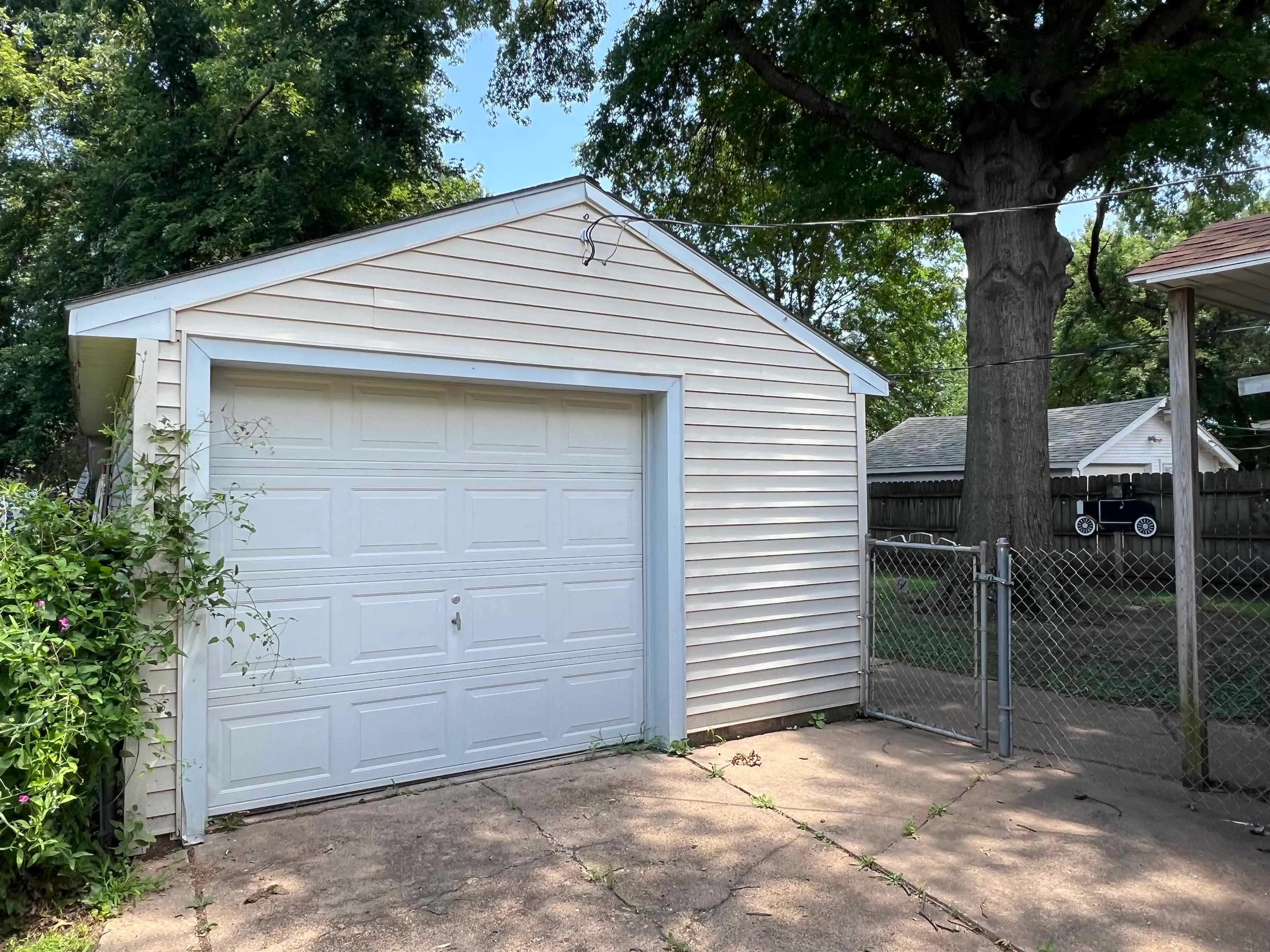 Winfield, Kansas 67156, United States, 2 Bedrooms Bedrooms, ,1 BathroomBathrooms,Residential,Active,169972