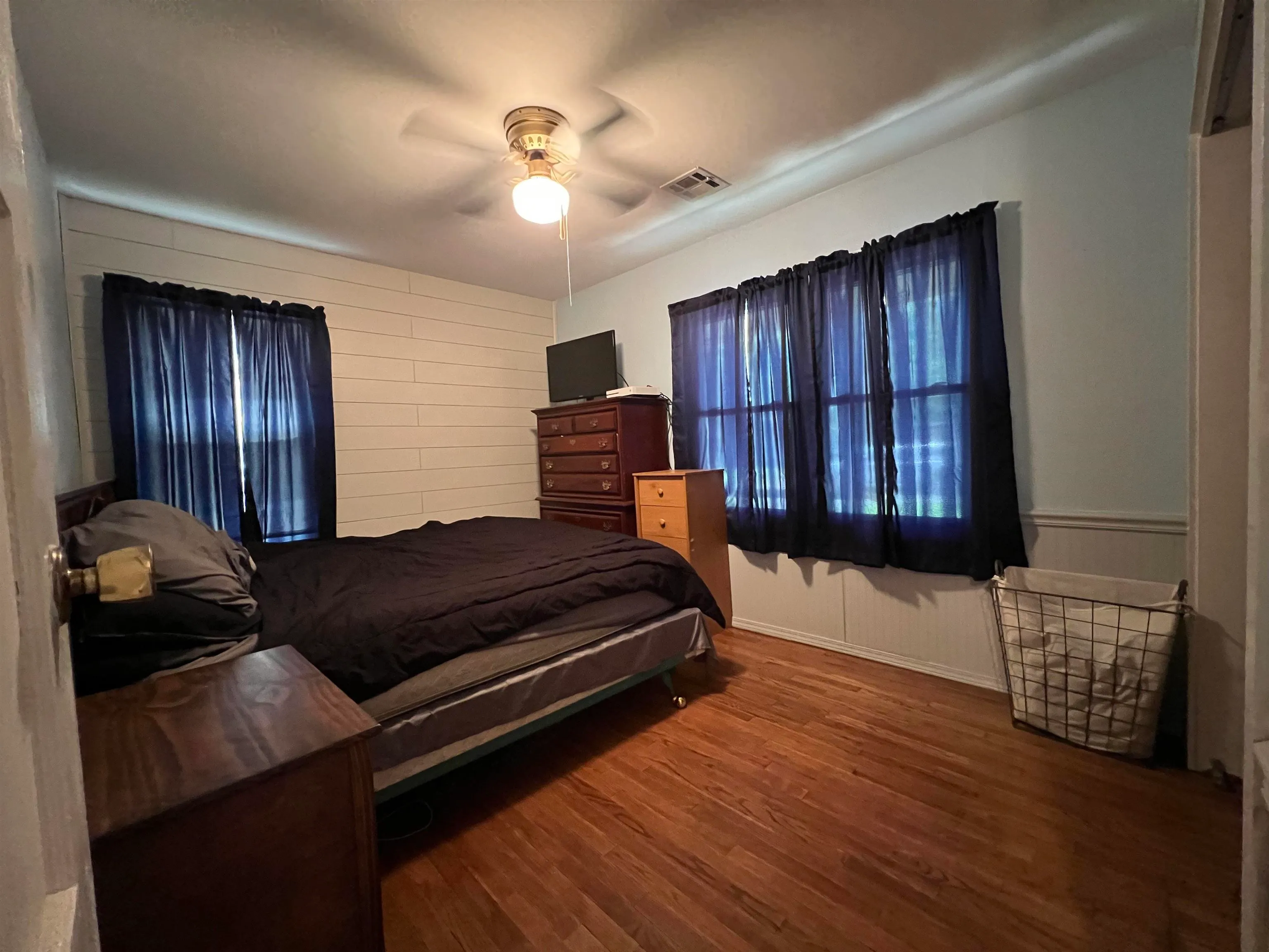 Winfield, Kansas 67156, United States, 2 Bedrooms Bedrooms, ,1 BathroomBathrooms,Residential,Active,169972